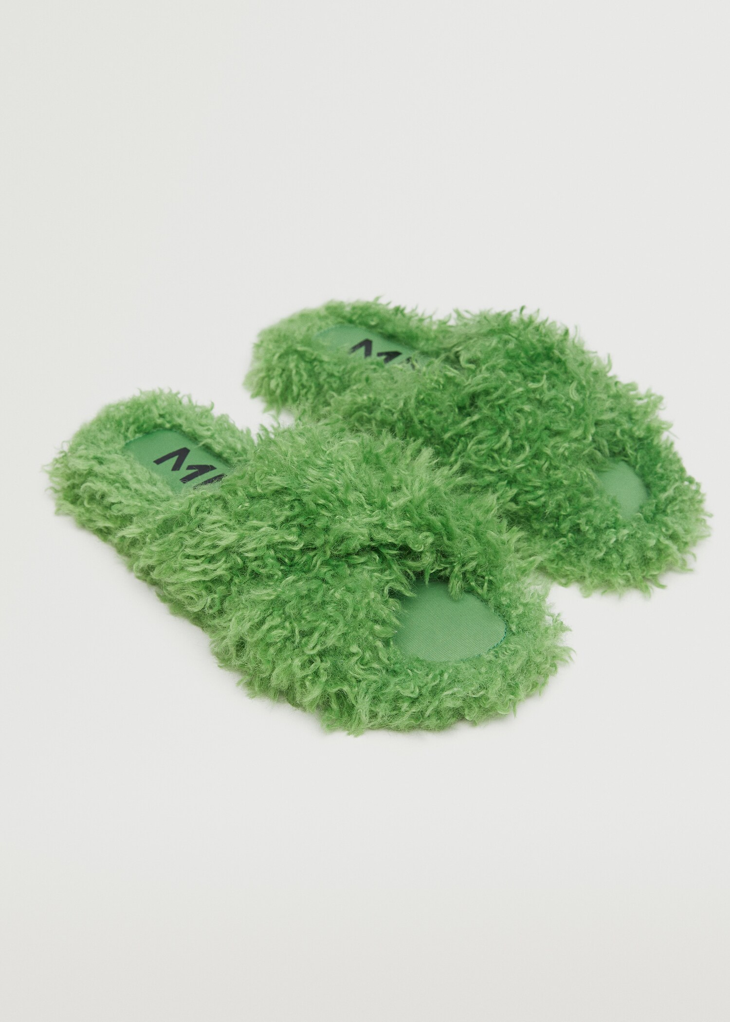Criss-cross fur sandals - Medium plane