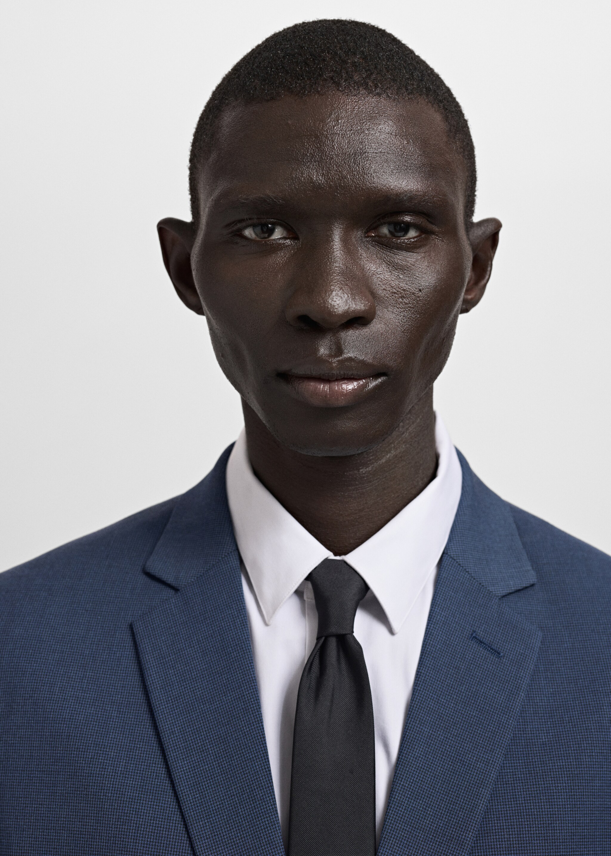 بليزر بدلة سليم فيت بقماش مرن - تفاصيل المنتج 1, أزرق بلون الحبر. Ref: 27041197-00.