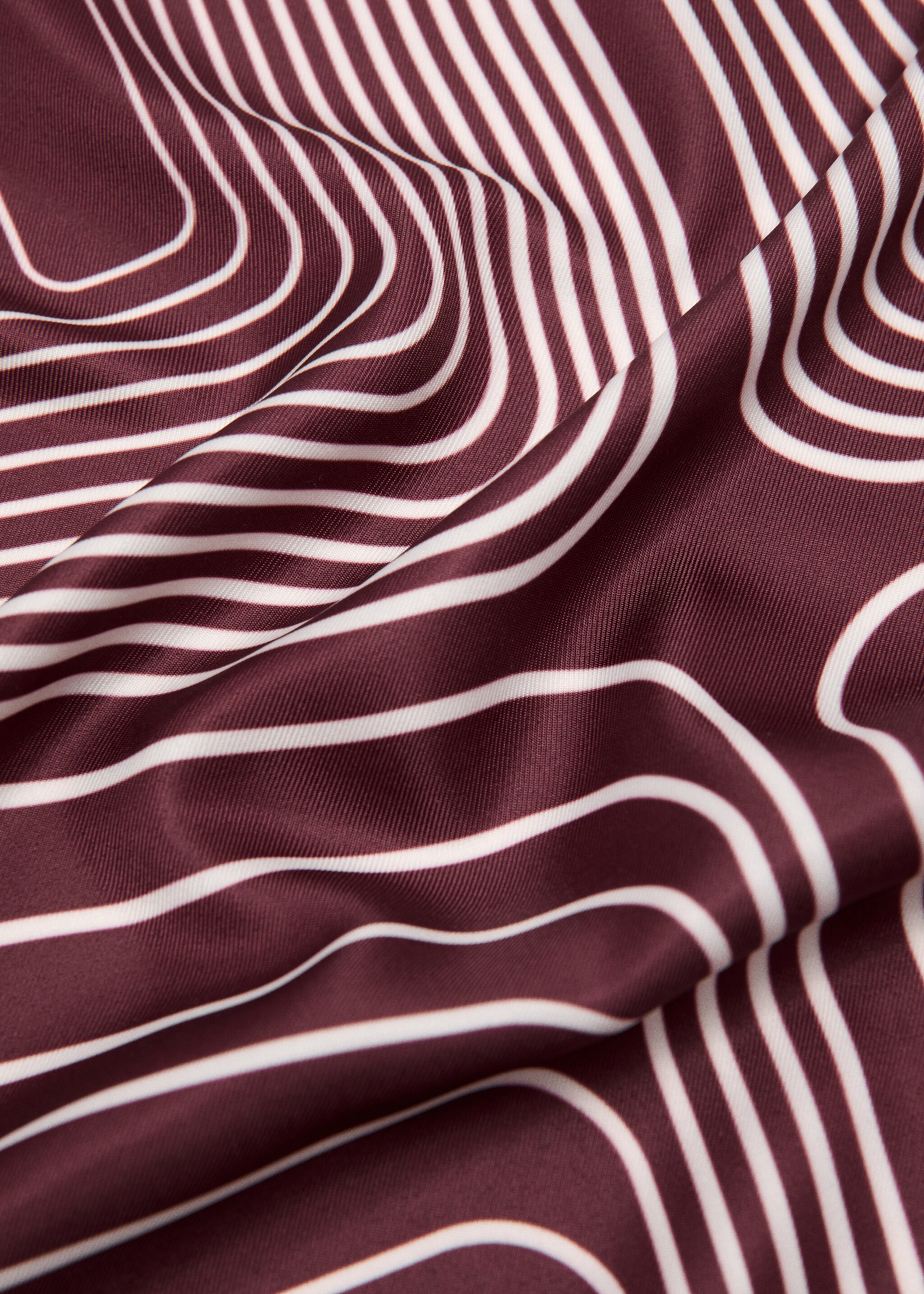 Satin check-print scarf - Medium plane, Burgundy. Ref: 27041198-00.