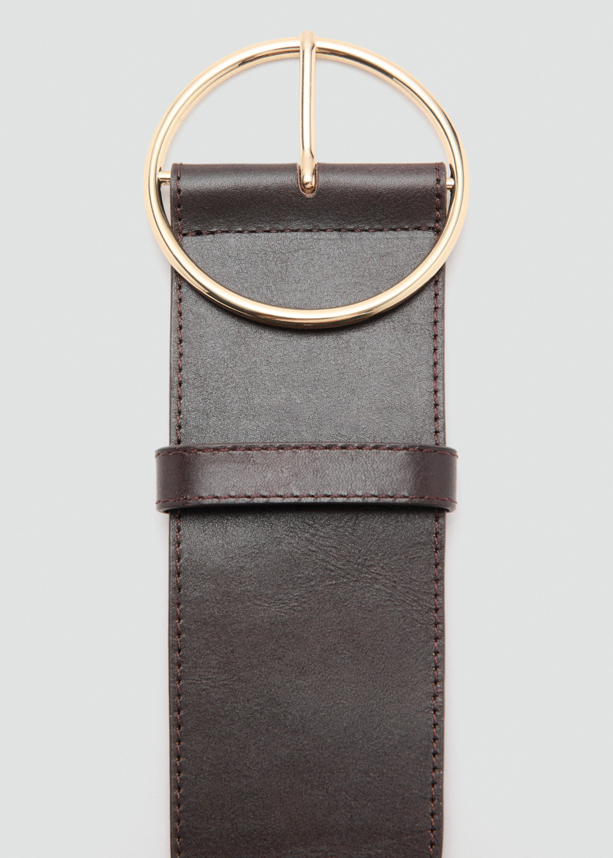 Rounded buckle leather belt - Details of the article 1, Chocolate. Ref: 27041206-00.