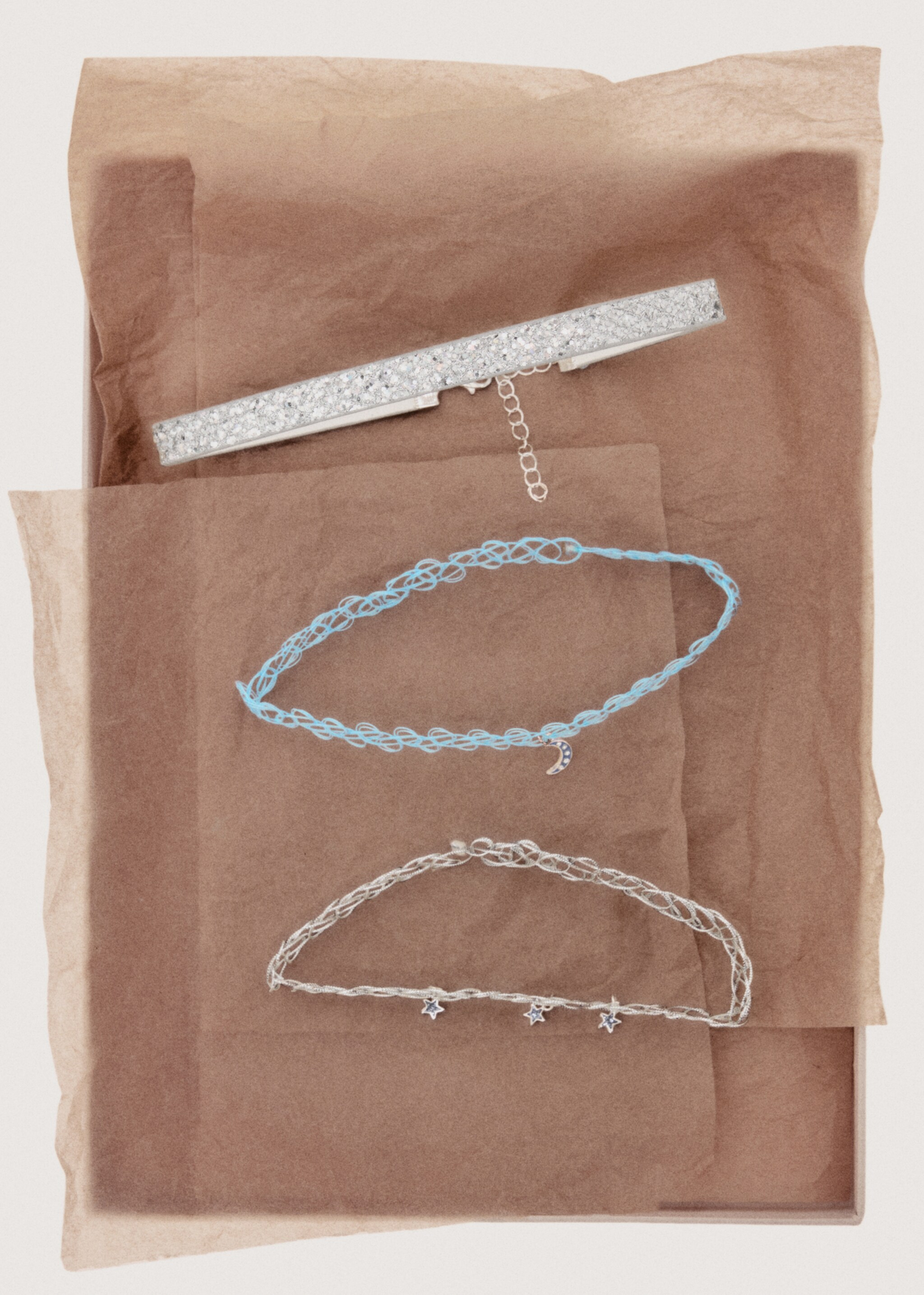 Pack of 3 chokers - Details of the article 7, Silver. Ref: 27041209-00.