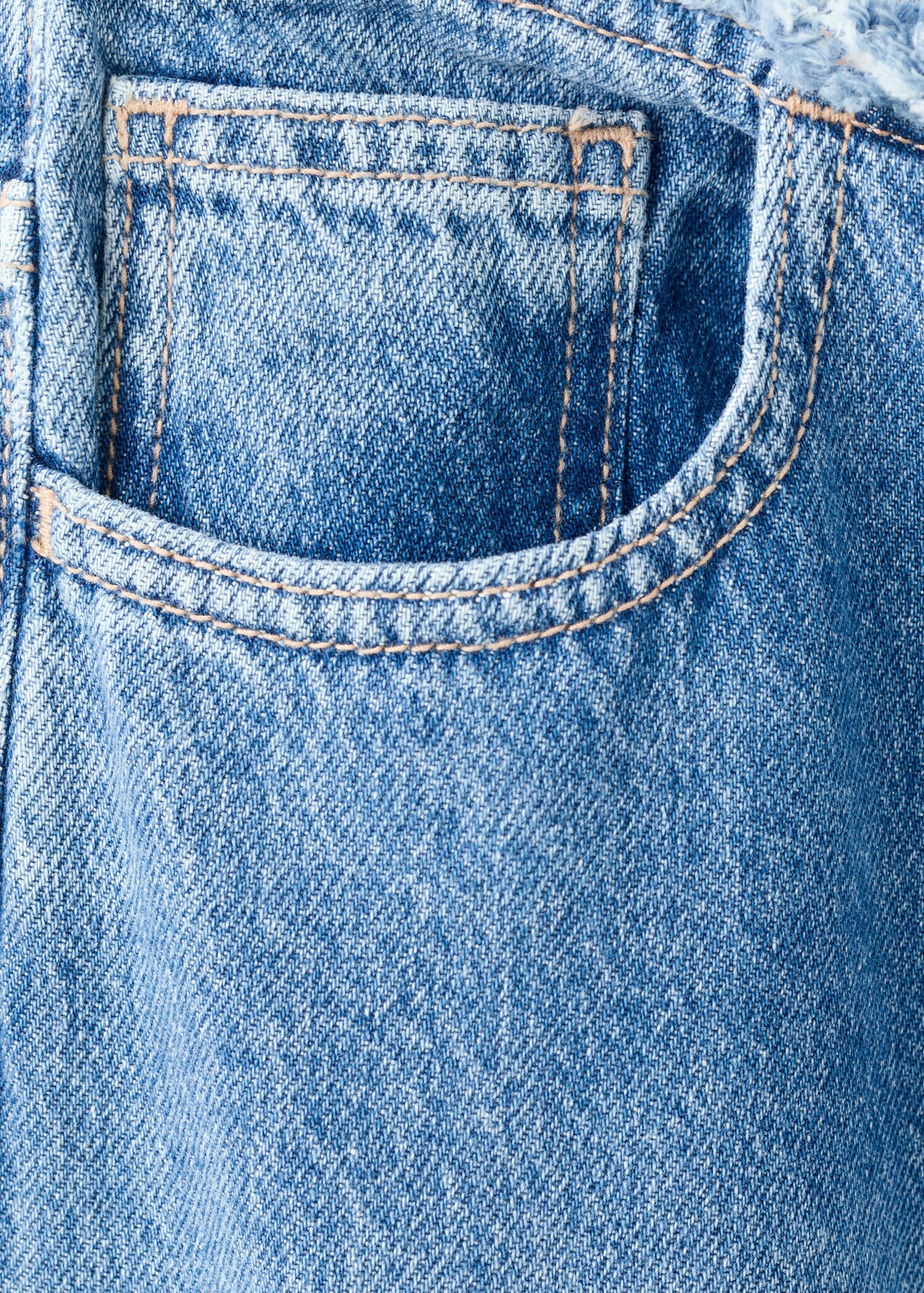 Low-waist wide leg jeans - Details of the article 0