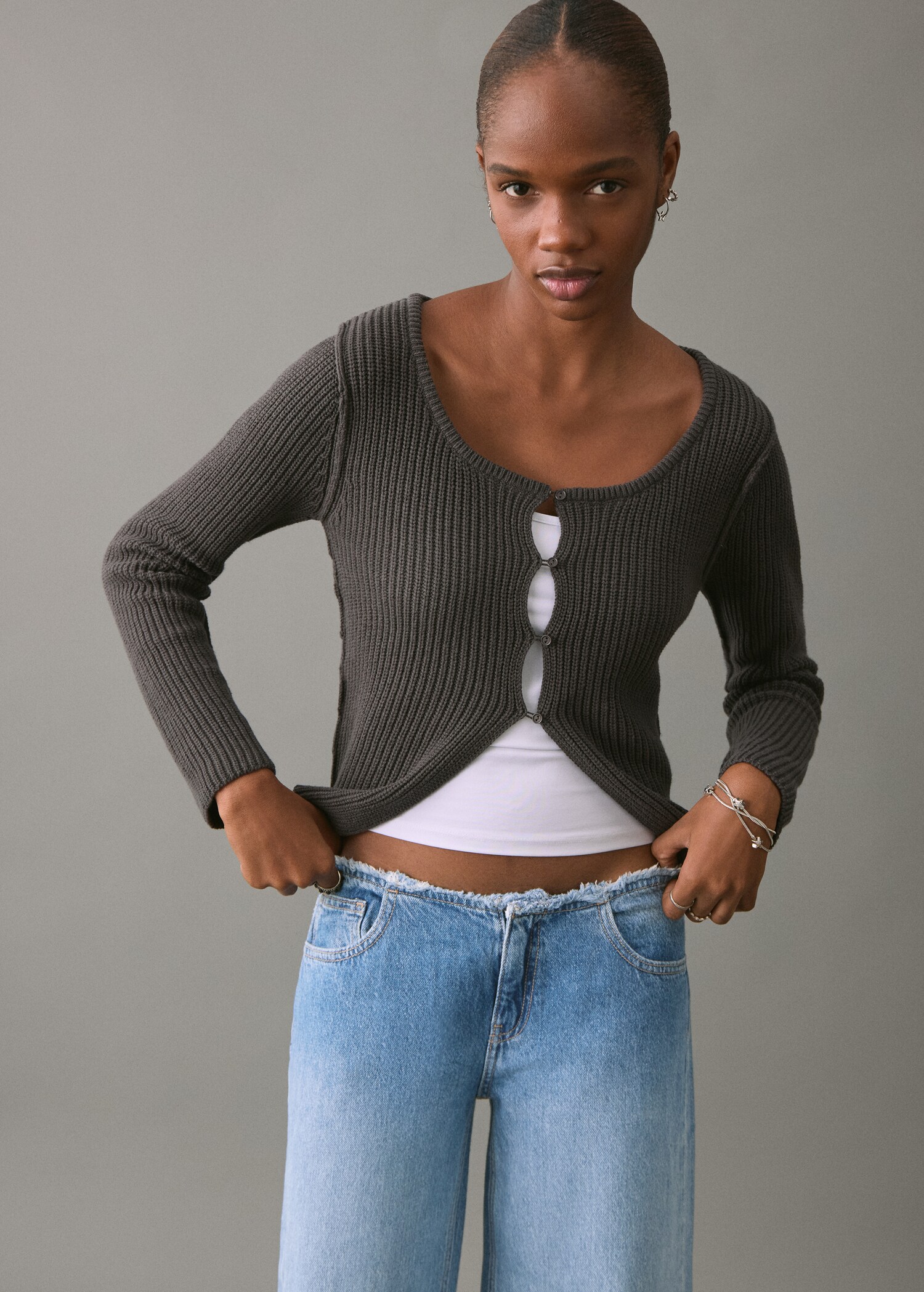 Low-waist wide leg jeans - Details of the article 1