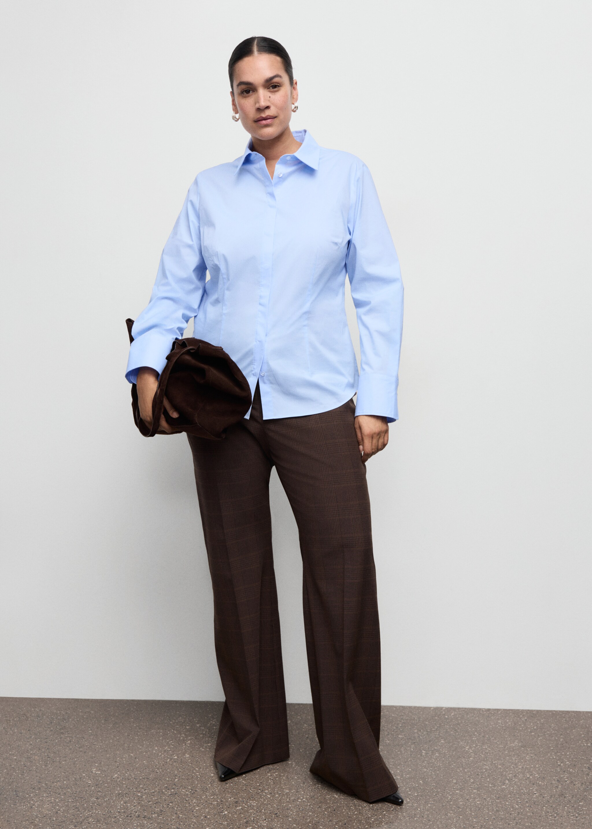 Slim-fit poplin shirt - Details of the article 3, Sky Blue. Ref: 27041228-00.