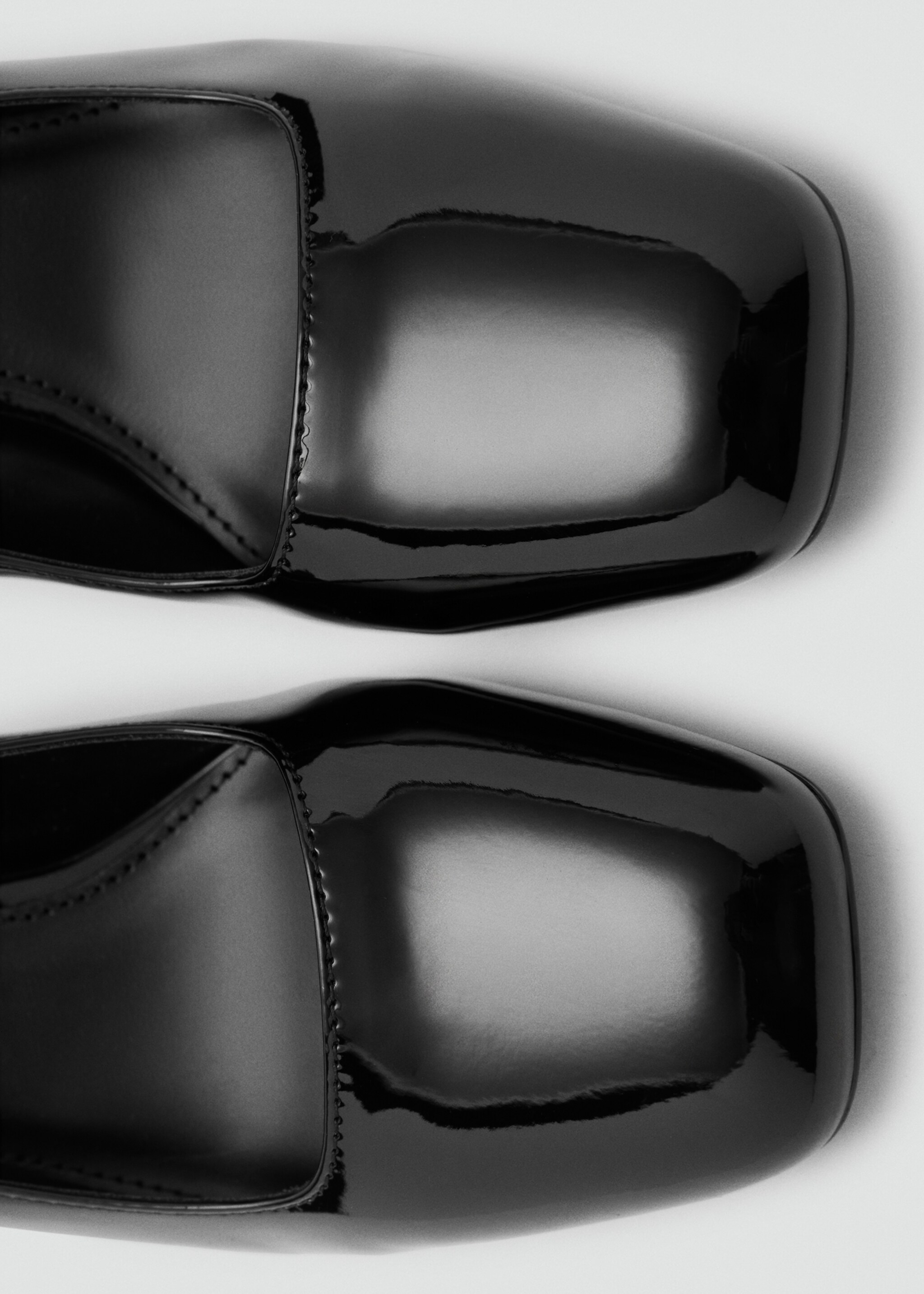 Patent leather high-heeled shoes with ankle straps - Details of the article 2, Black. Ref: 27041236-00.