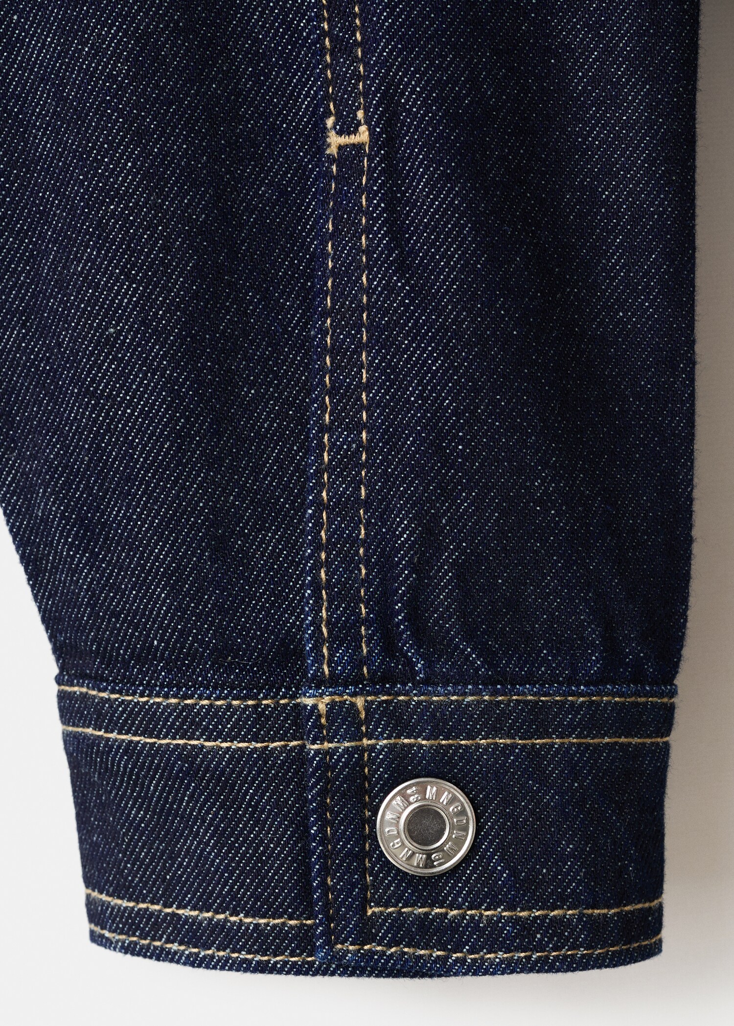 Denim shirt with flap pockets - Details of the article 0