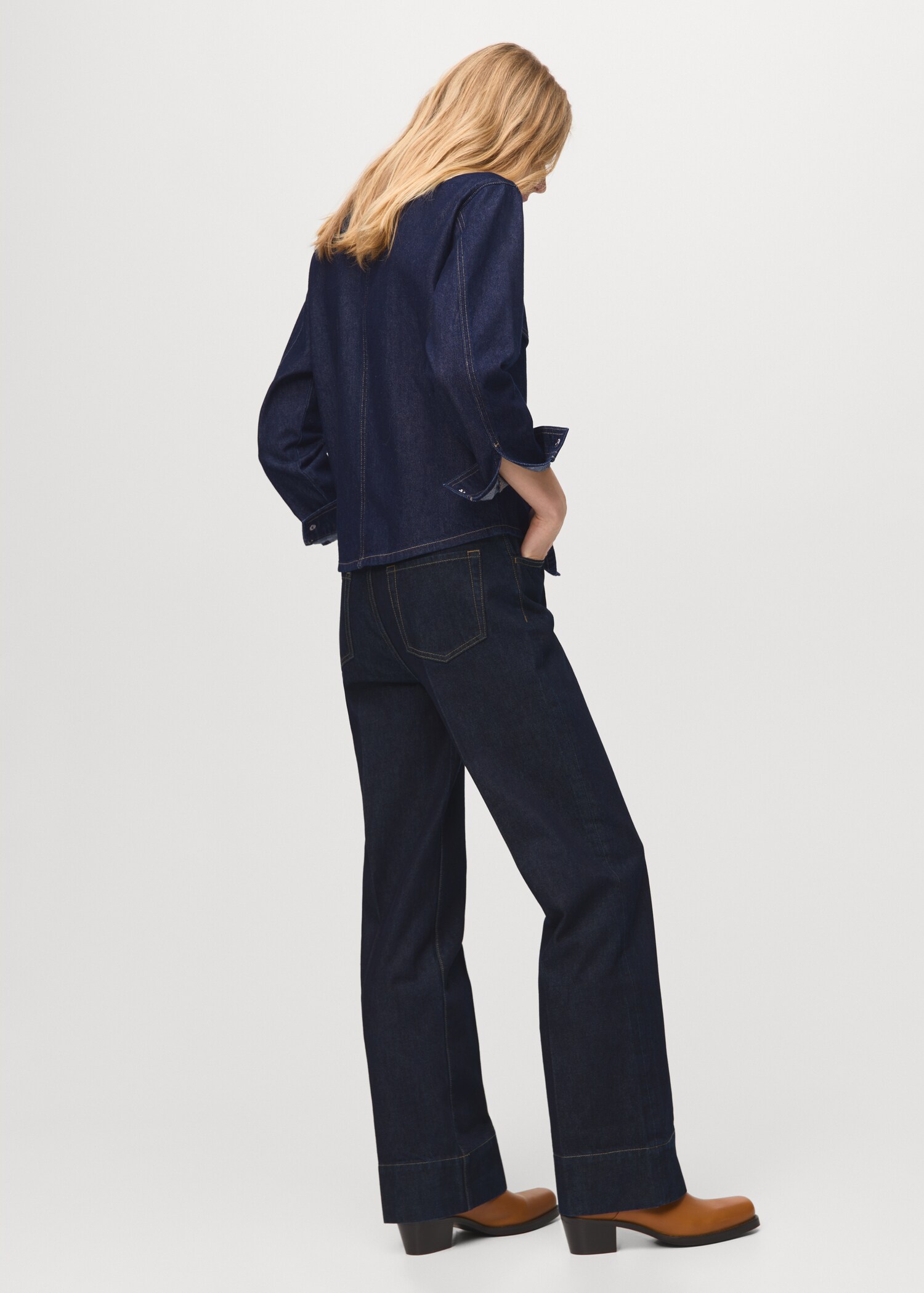 Denim shirt with flap pockets - Reverse of the article