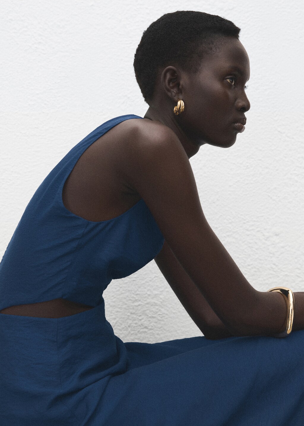 Mango Crinkled-effect dress with cut-out