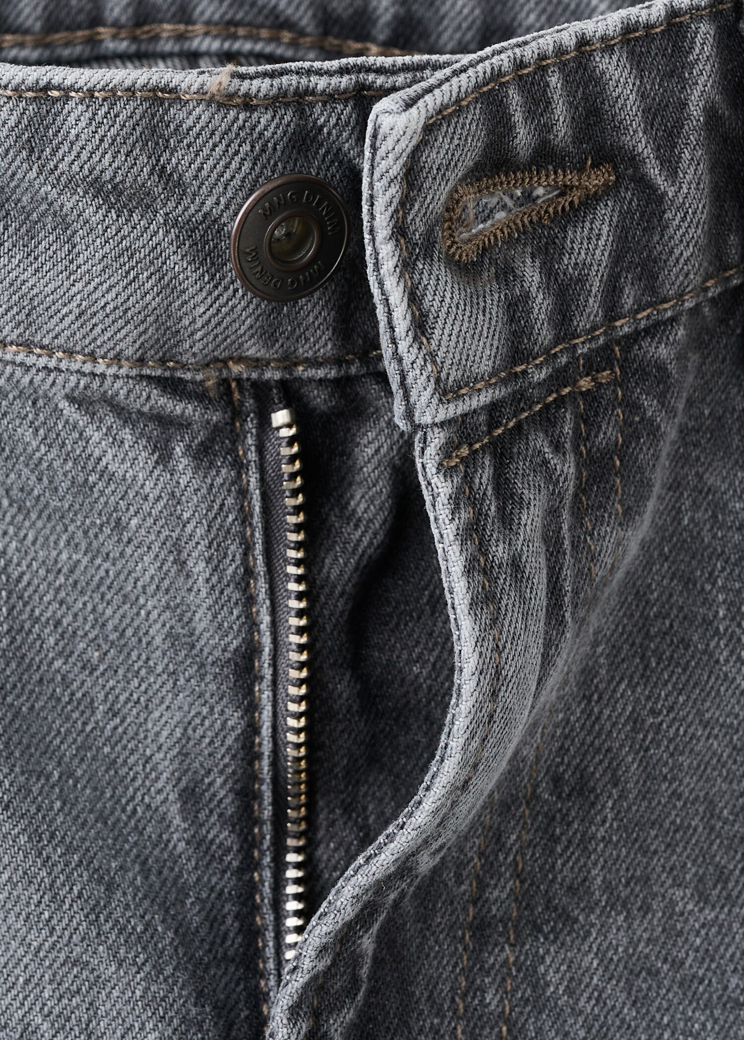 Jeans moby - Details of the article 0