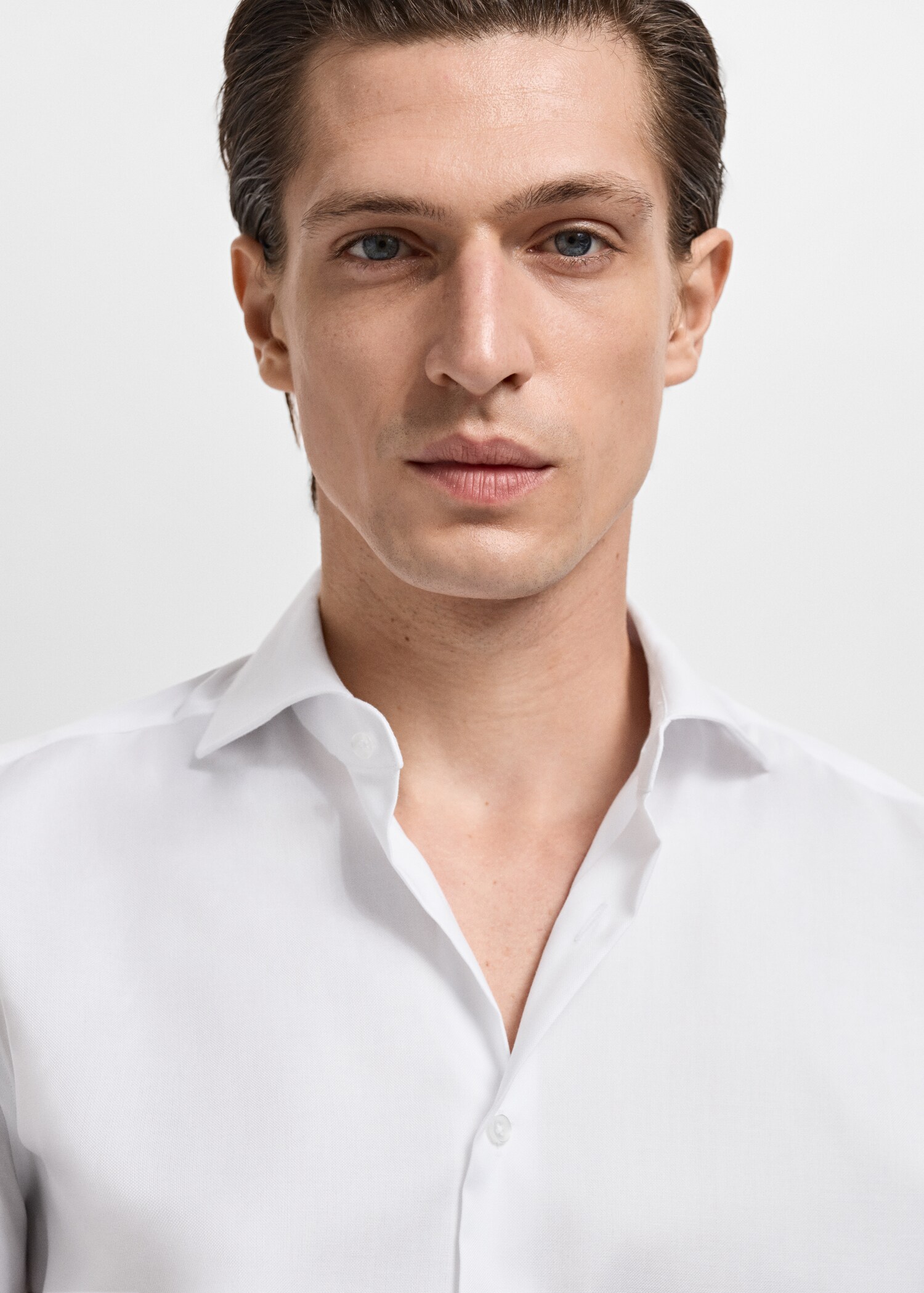 Slim-fit cotton suit shirt - Details of the article 1