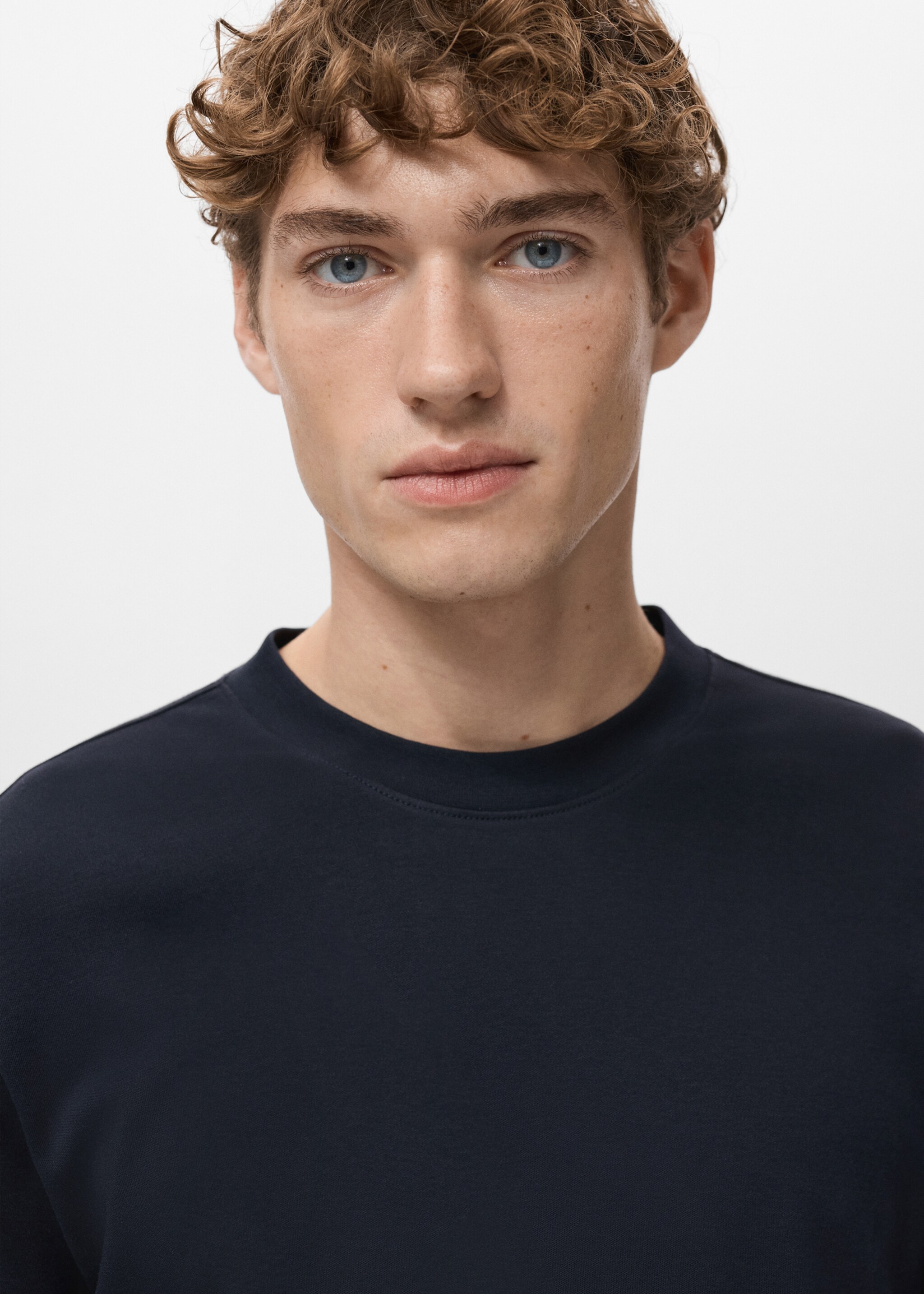 T-shirt regular fit de peso médio - Pormenor do artigo 1, Azul-marinho. Ref: 27041262-00.