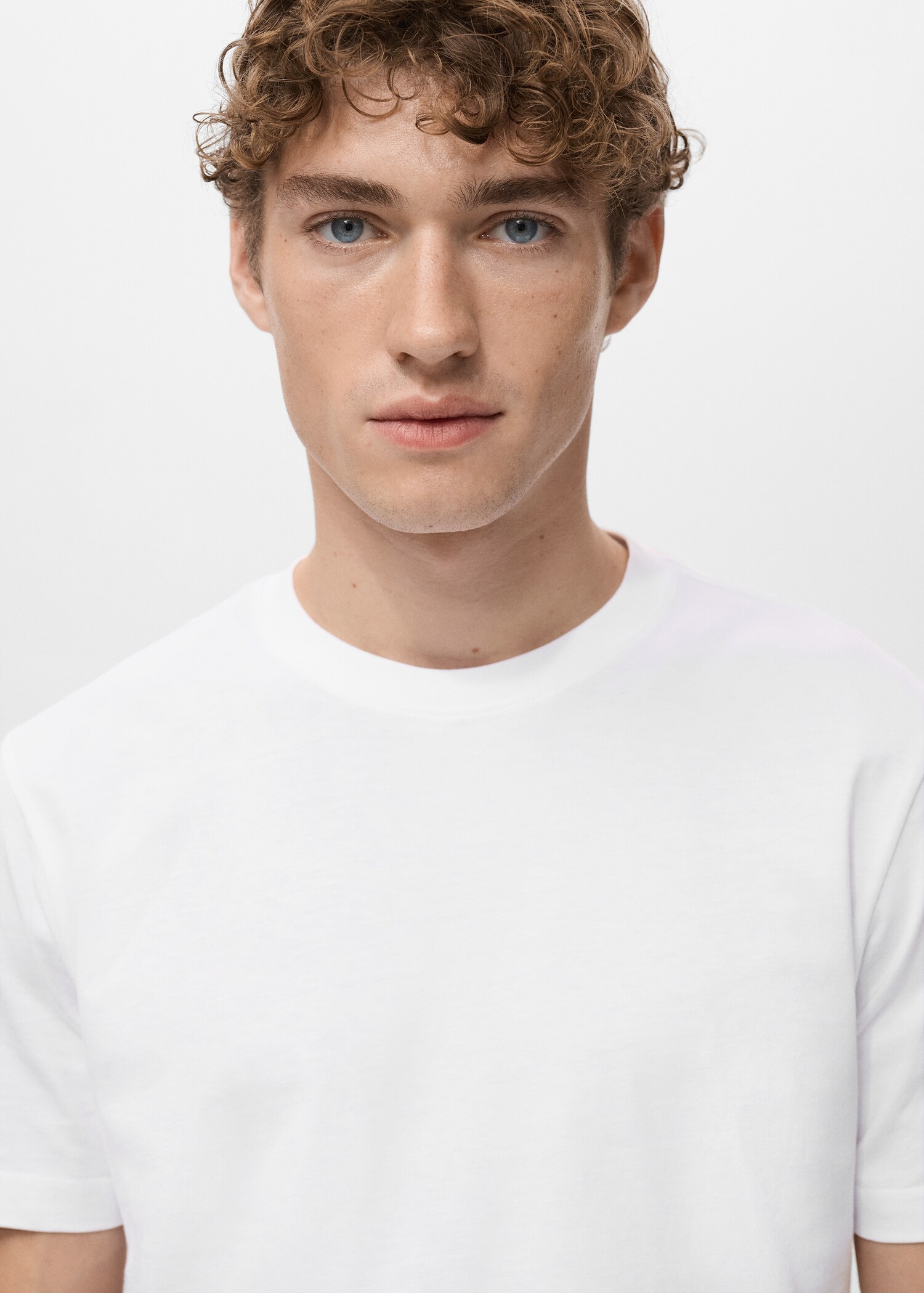 100% cotton slim-fit t-shirt - Details of the article 1