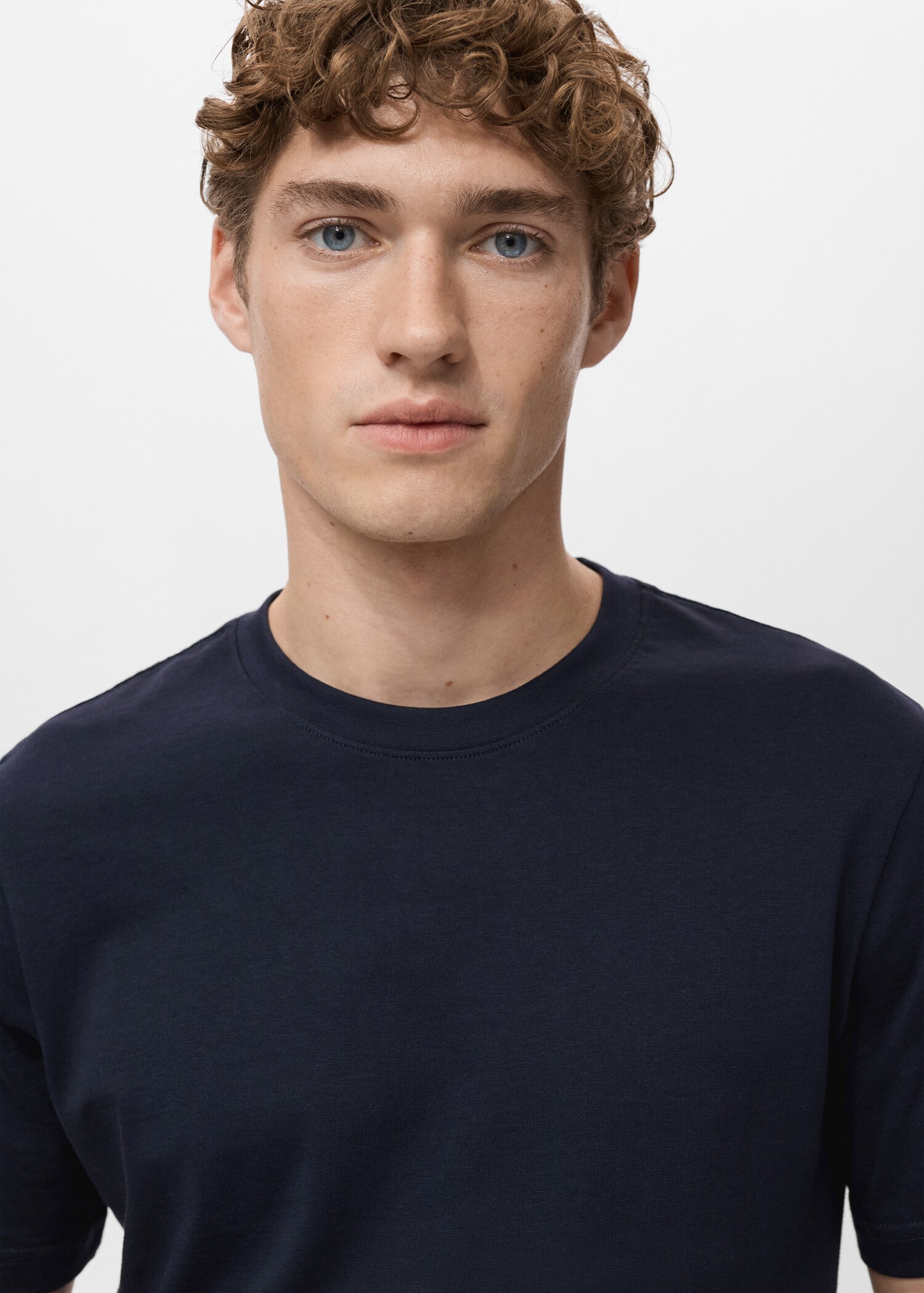 100% cotton slim-fit t-shirt - Details of the article 1