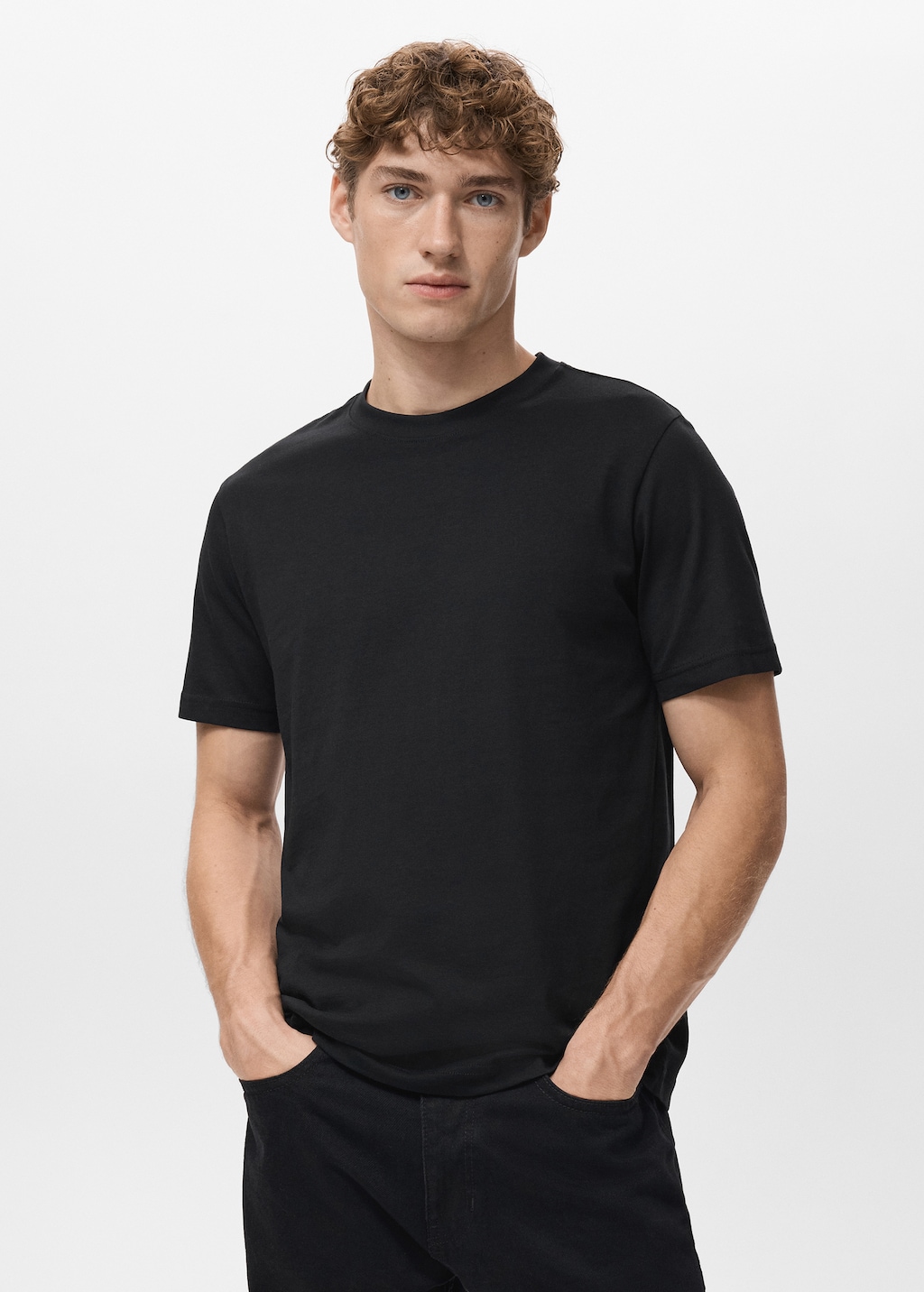 100% cotton slim-fit t-shirt
