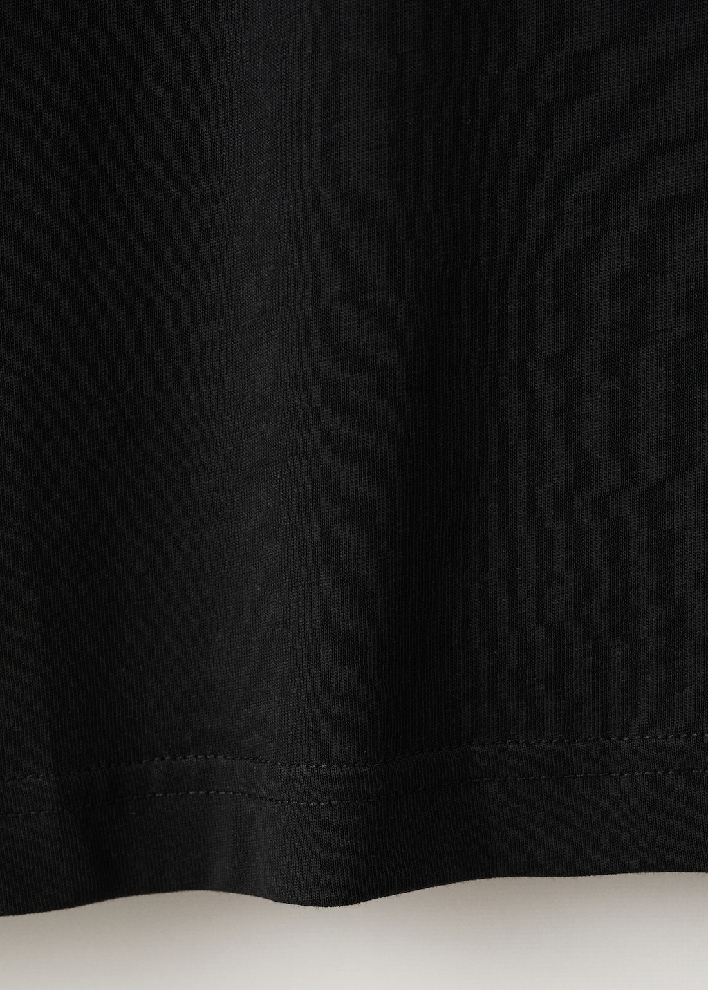 100% cotton slim-fit t-shirt