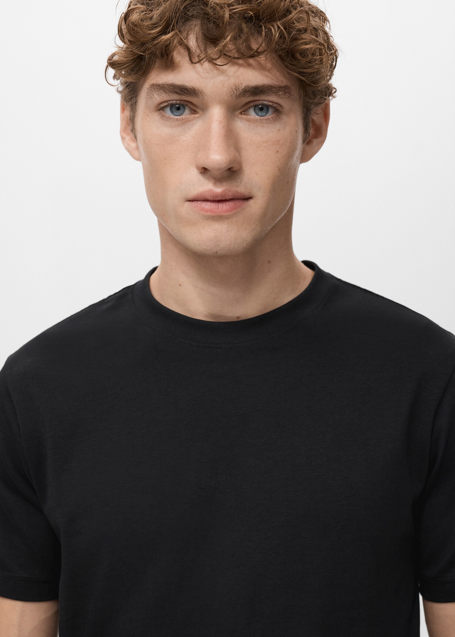 100% cotton slim-fit t-shirt - Details of the article 1