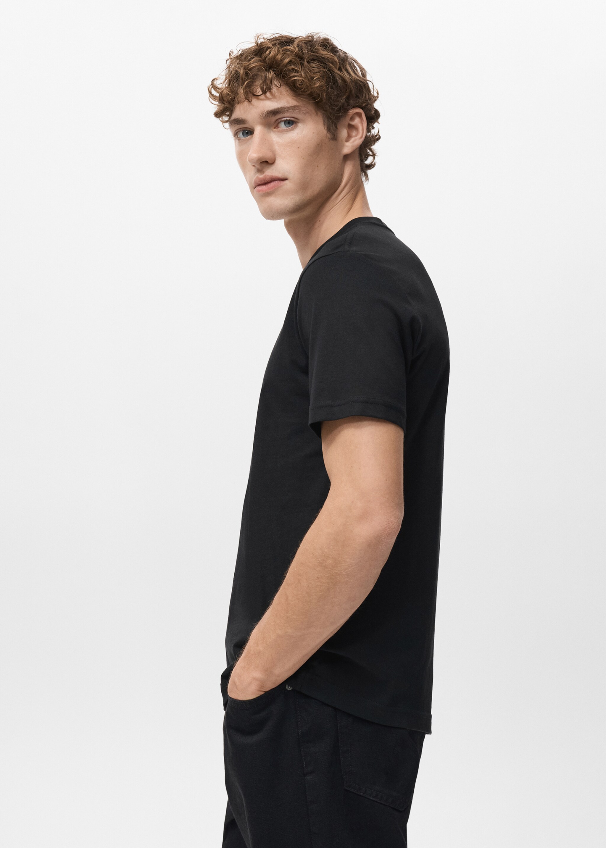 100% cotton slim-fit t-shirt - Details of the article 2, Black. Ref: 27041263-00.