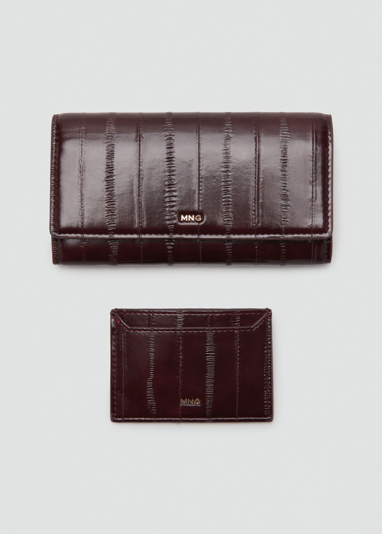 Large textured wallet - Details of the article 3