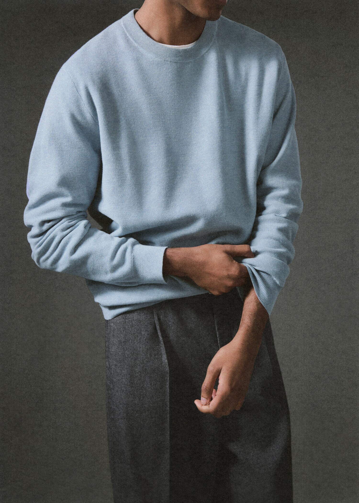Microstructured cotton knitted sweater - Details of the article 3
