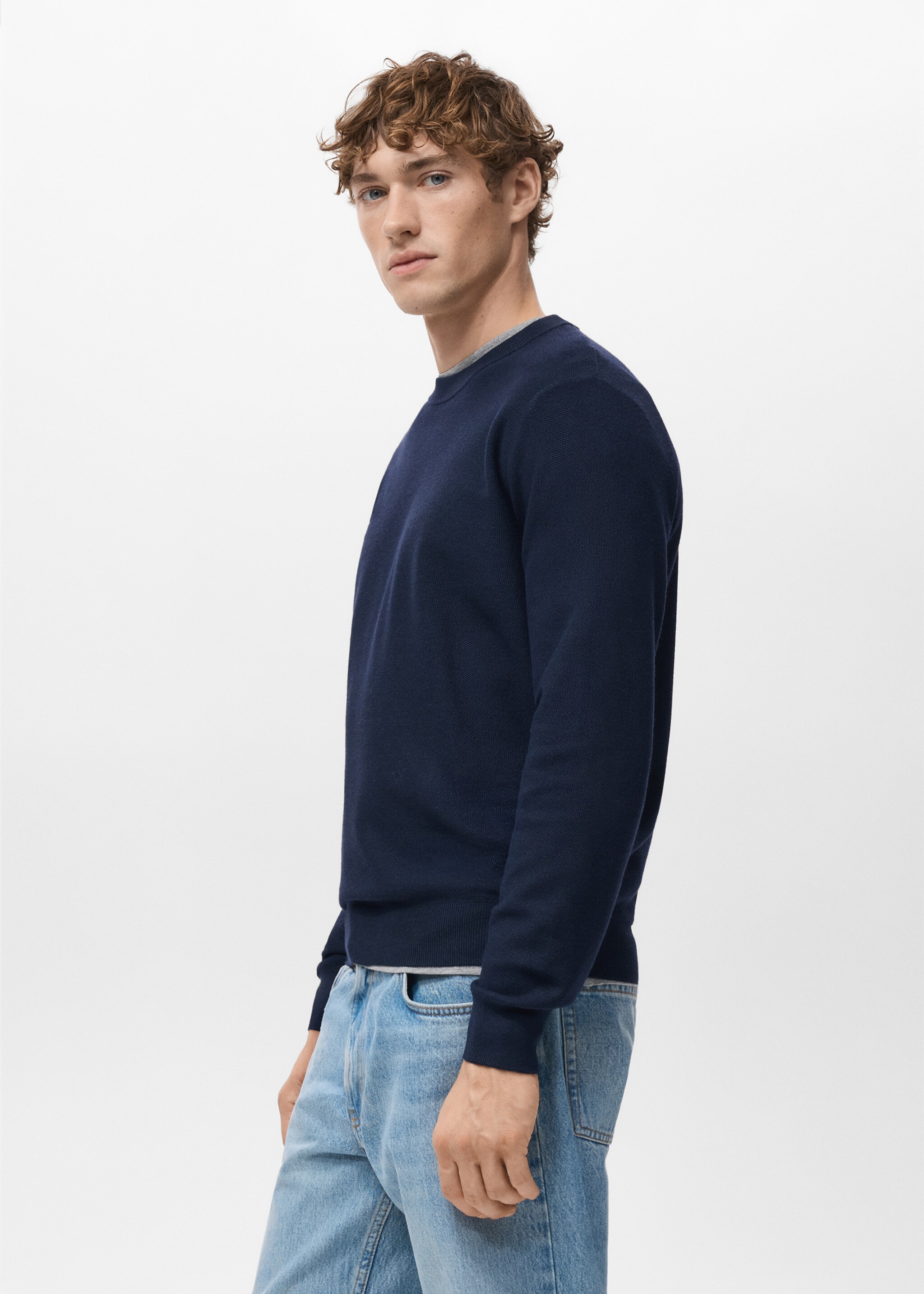 Microstructured cotton knitted sweater - Details of the article 2, Navy. Ref: 27041281-00.