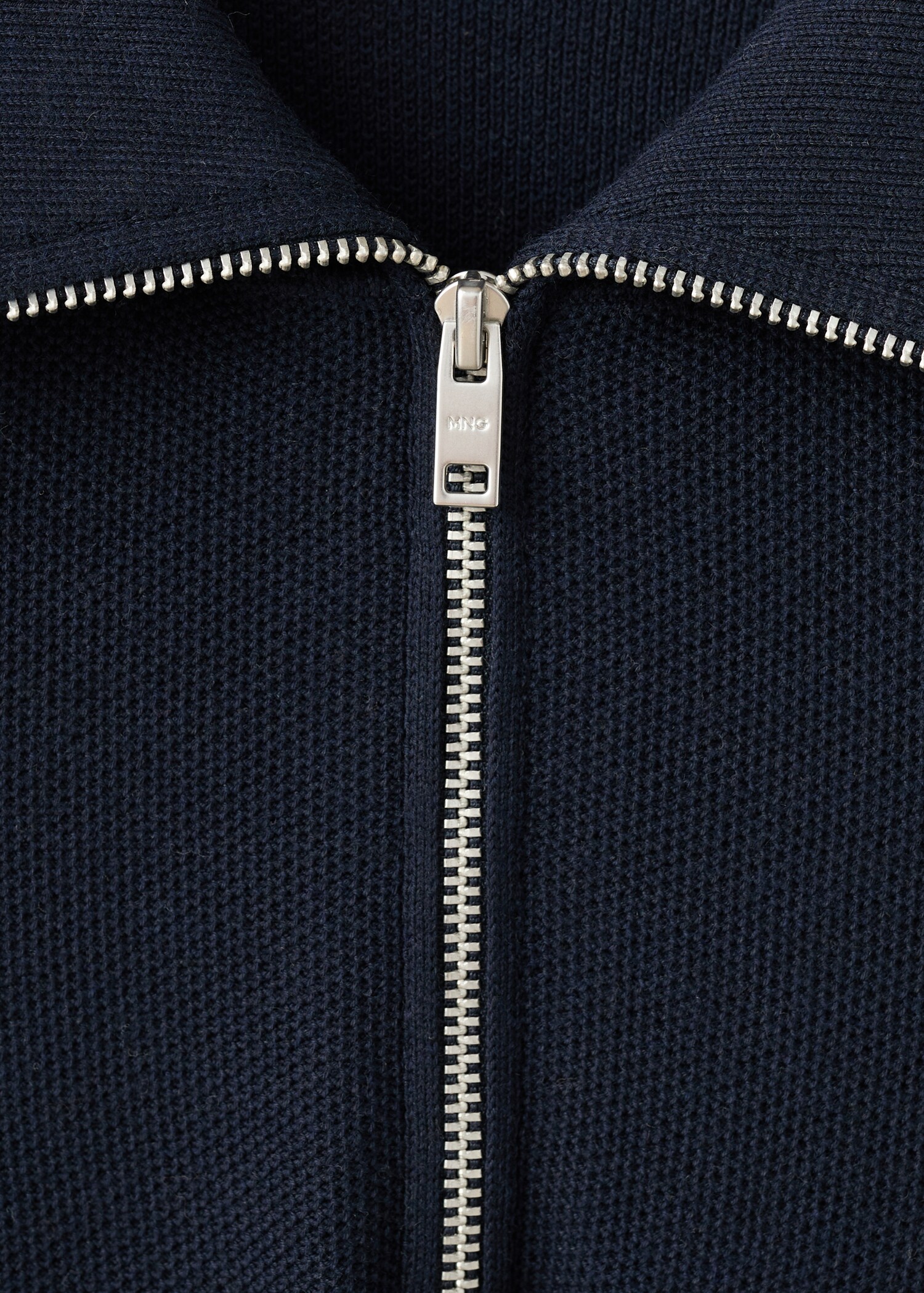 Rollkragenpullover mit Mikrostruktur - Detail des Artikels 8