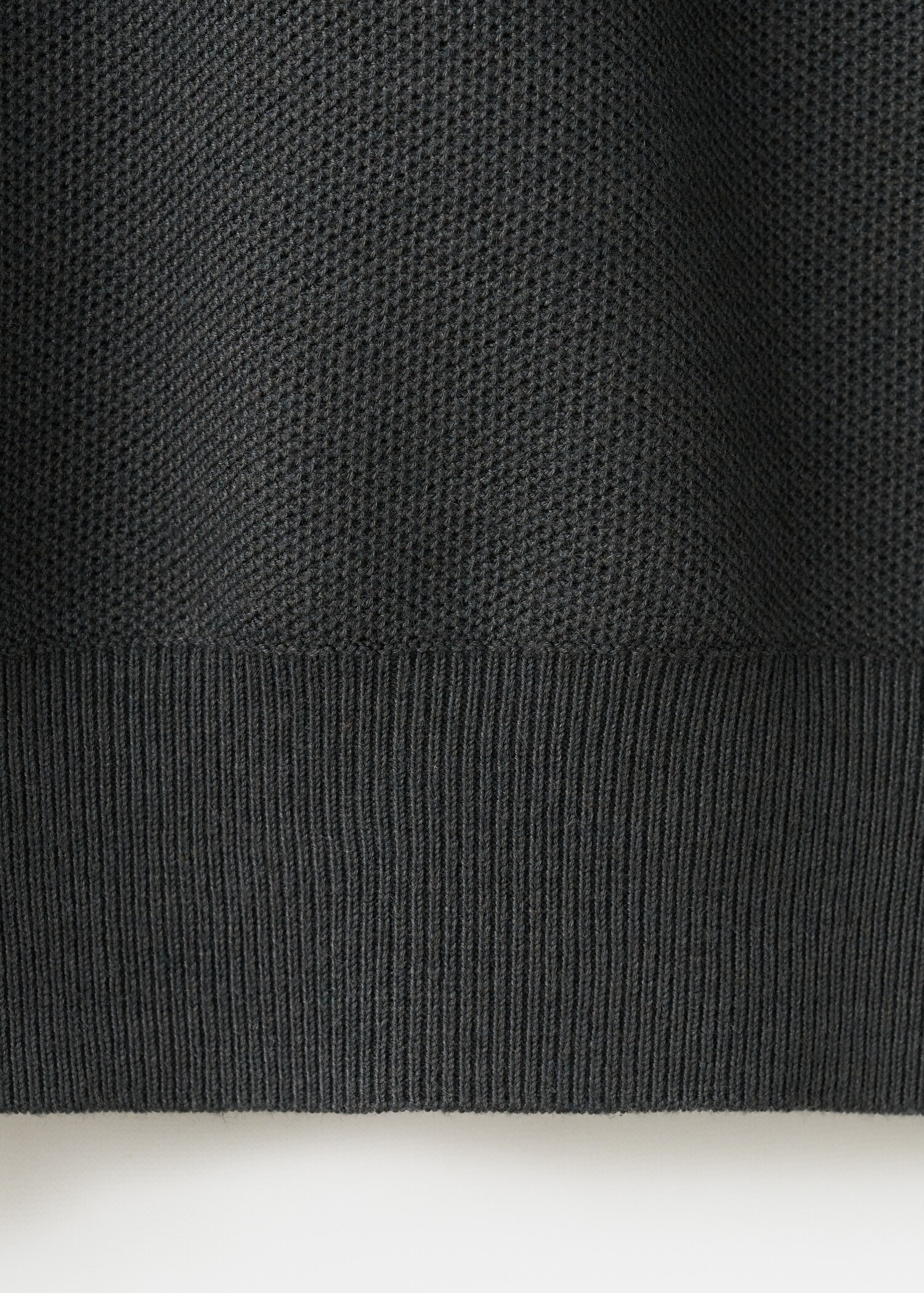 Rollkragenpullover mit Mikrostruktur - Detail des Artikels 0