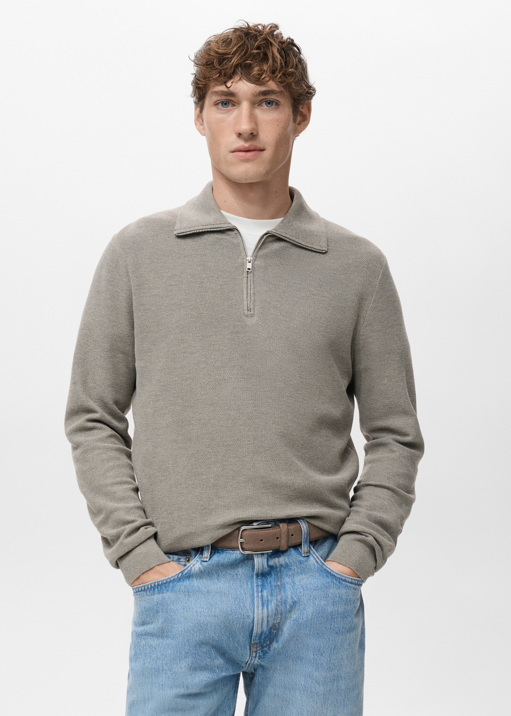 Rollkragenpullover mit Mikrostruktur - Mittlere Ansicht, Nerzgrau. Ref: 27041282-00.