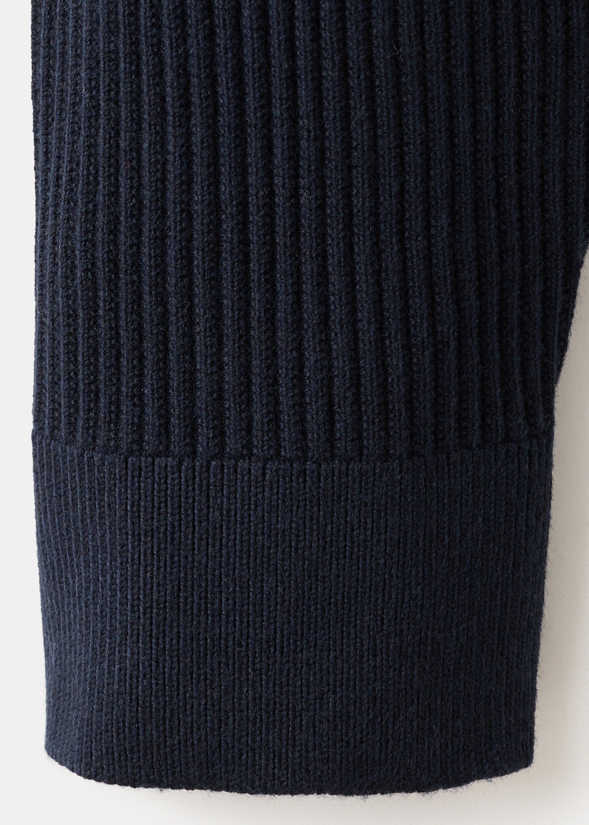 Джемпер в рубчик с воротником и молнией - Деталь изделия 0, Глубокий темно-синий. Ref: 27041283-00.