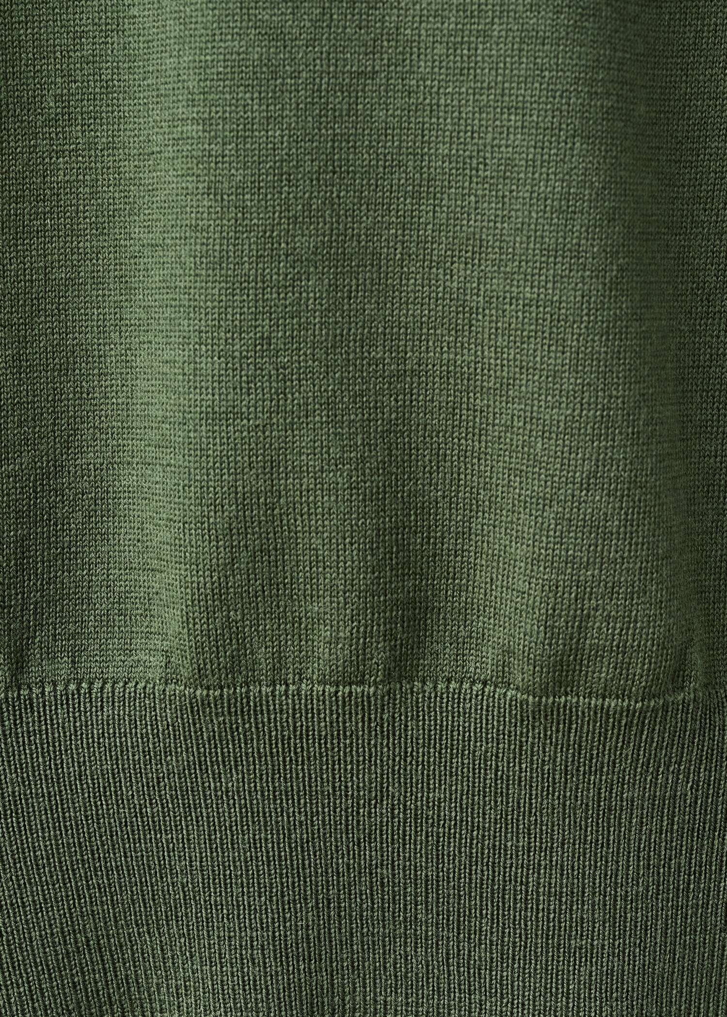 100% merino wool crew neck sweater - Details of the article 0
