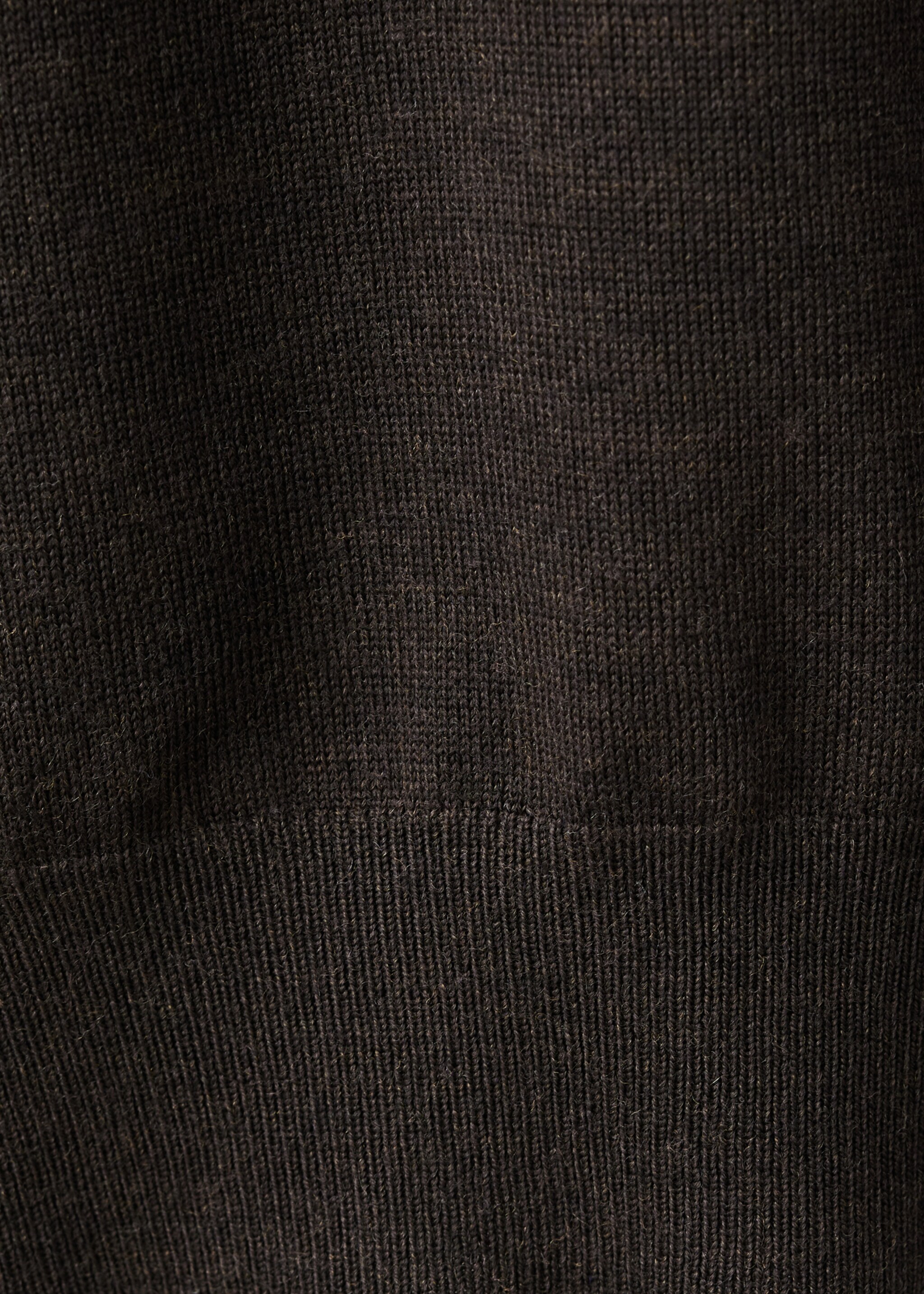100% merino wool sweater with perkins collar - Details of the article 0, Chocolate. Ref: 27041285-00.