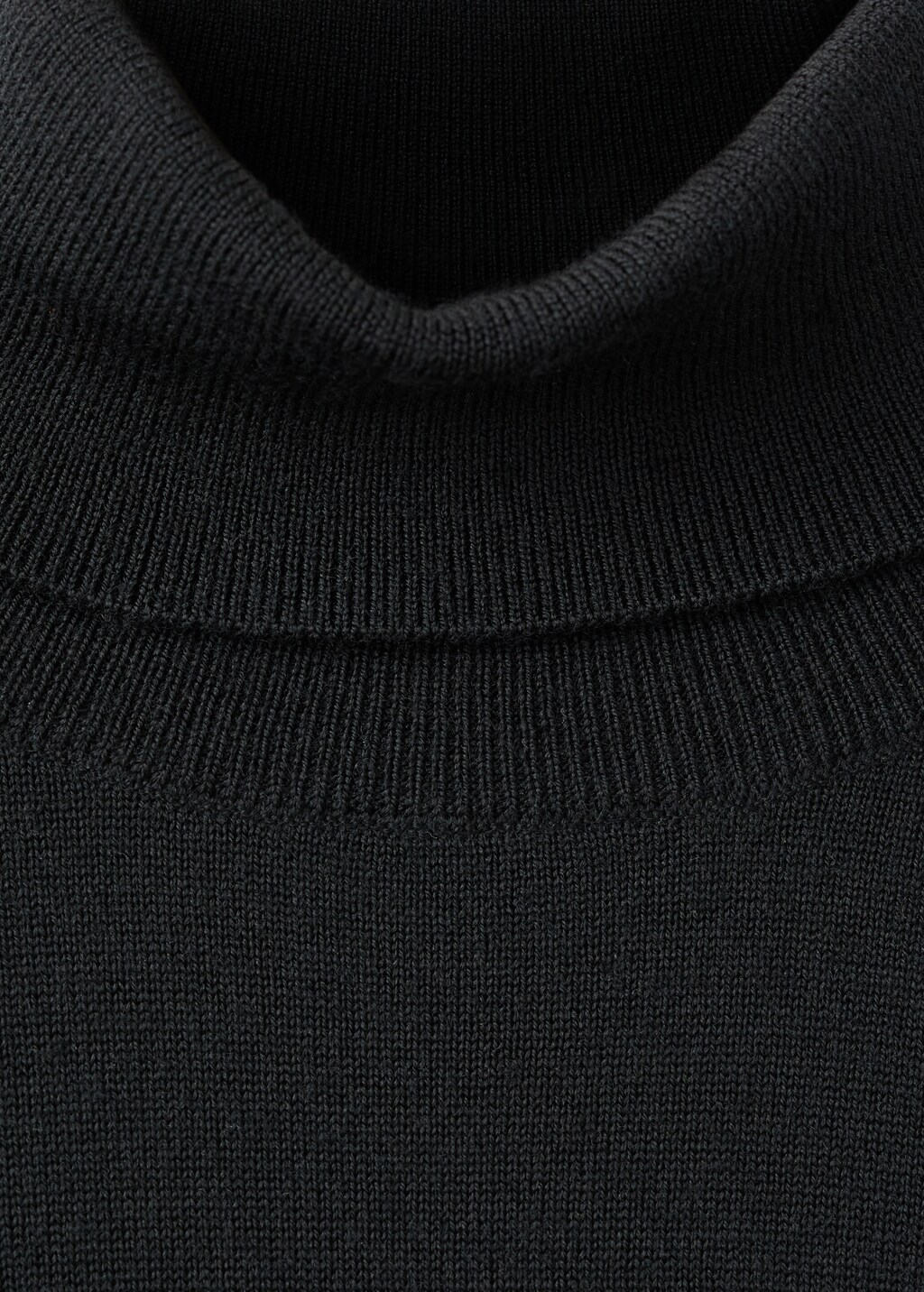 100% merino wool turtleneck sweater