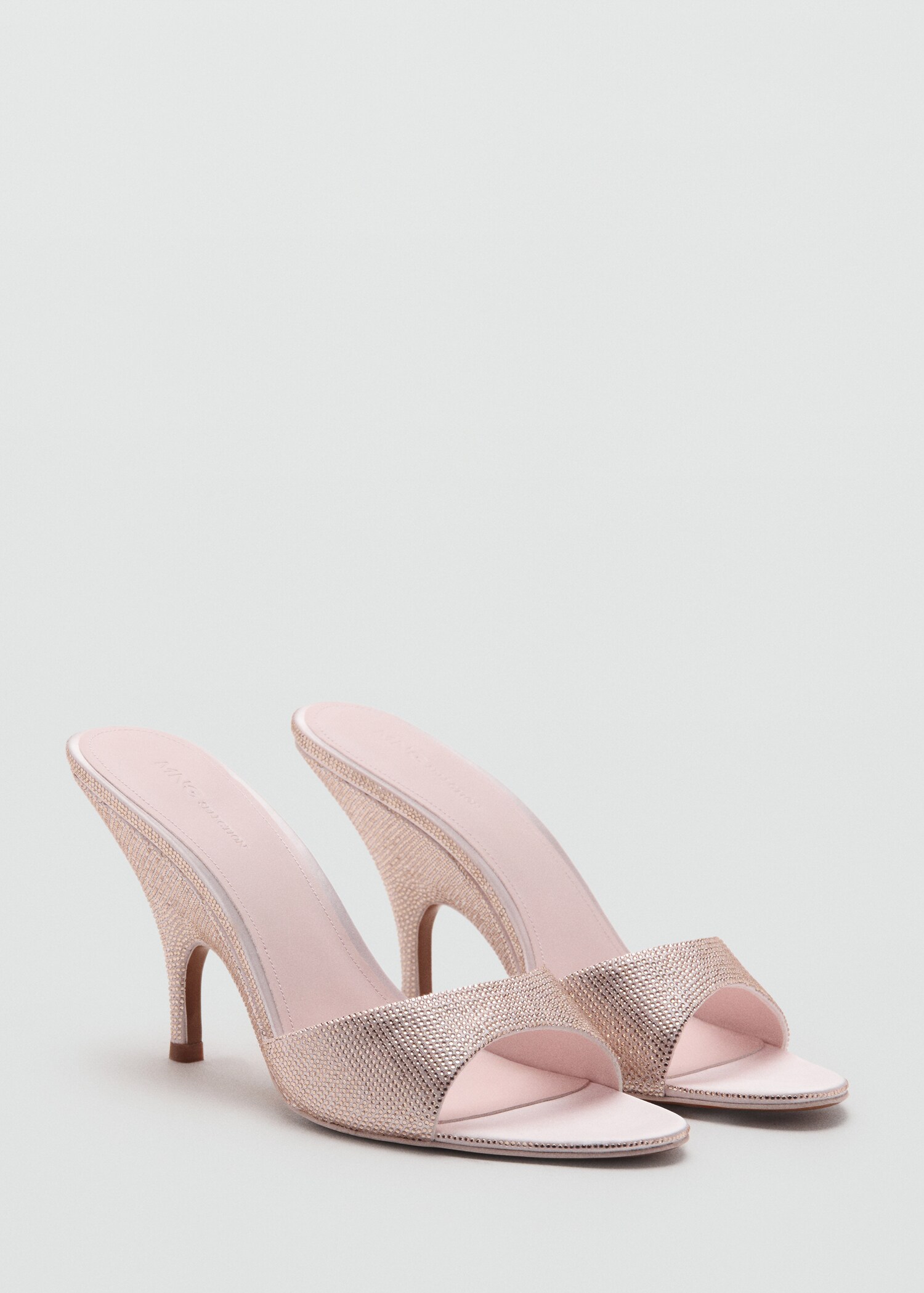 Strassandaler med kilklack - Bild av mittparti