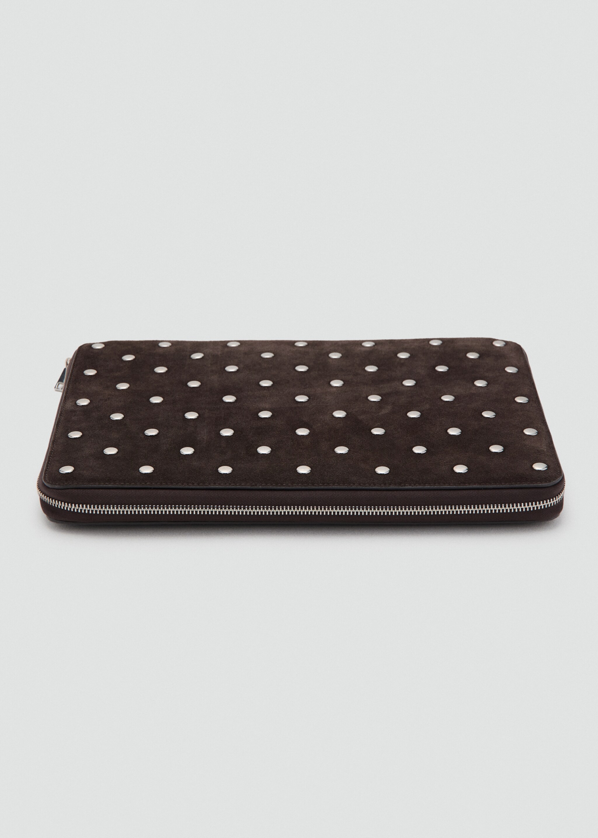 Studded leather laptop case - Details of the article 1, Chocolate. Ref: 27041300-00.