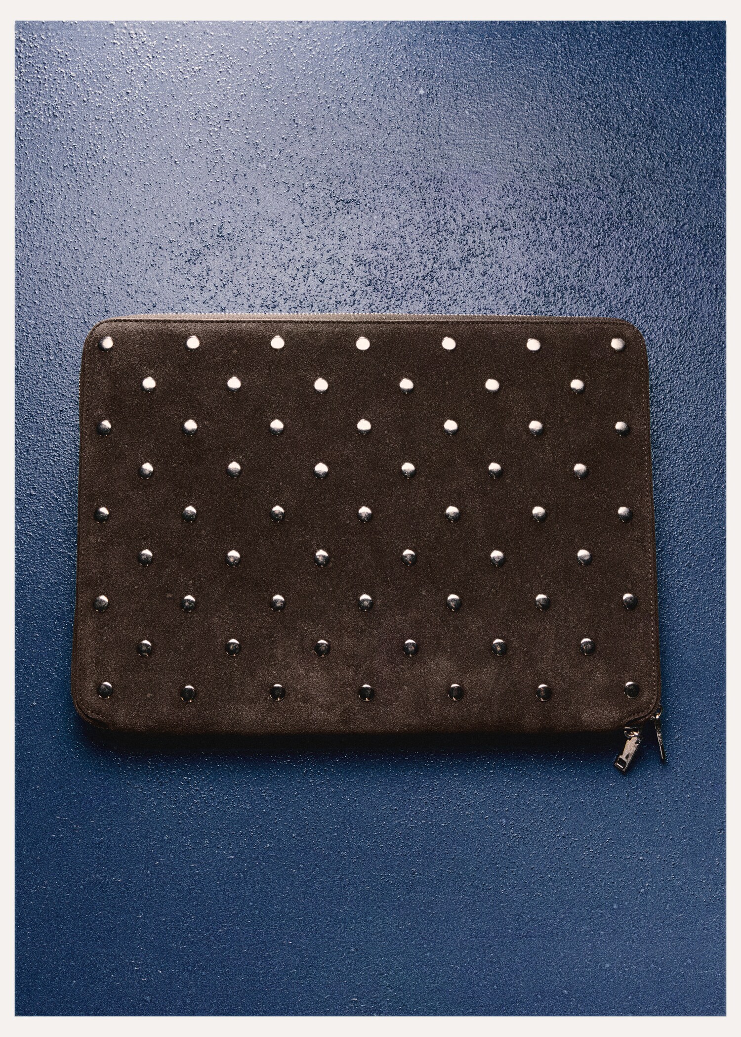Studded leather laptop case - Details of the article 5