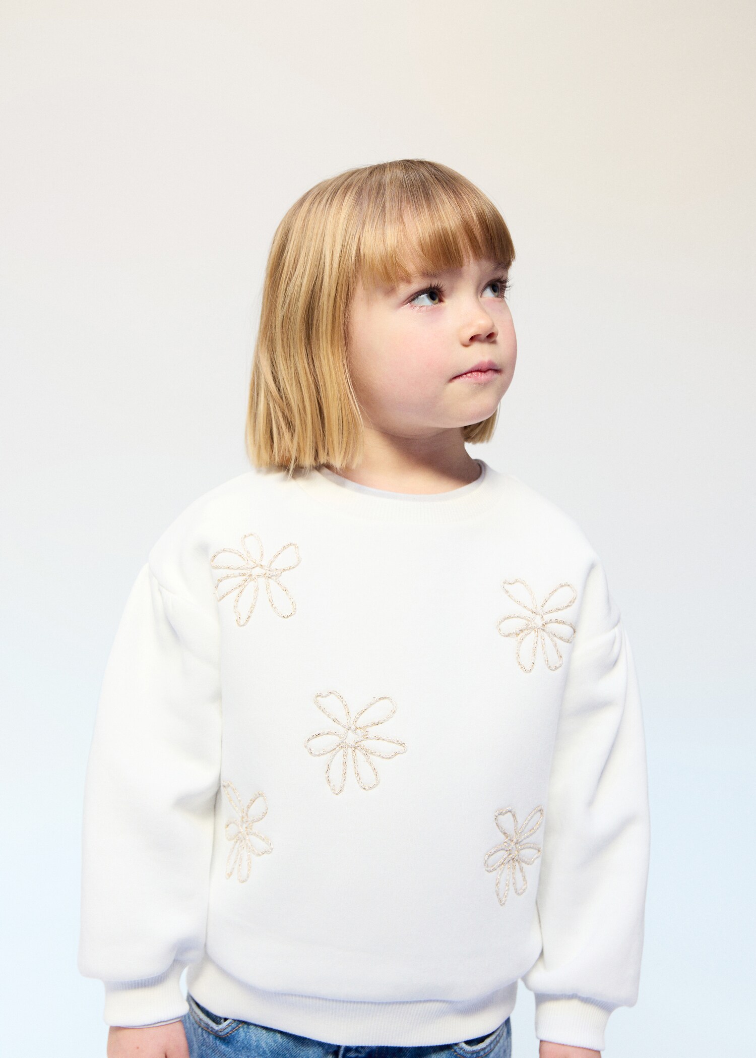 Sudadera bordado floral - Plano medio