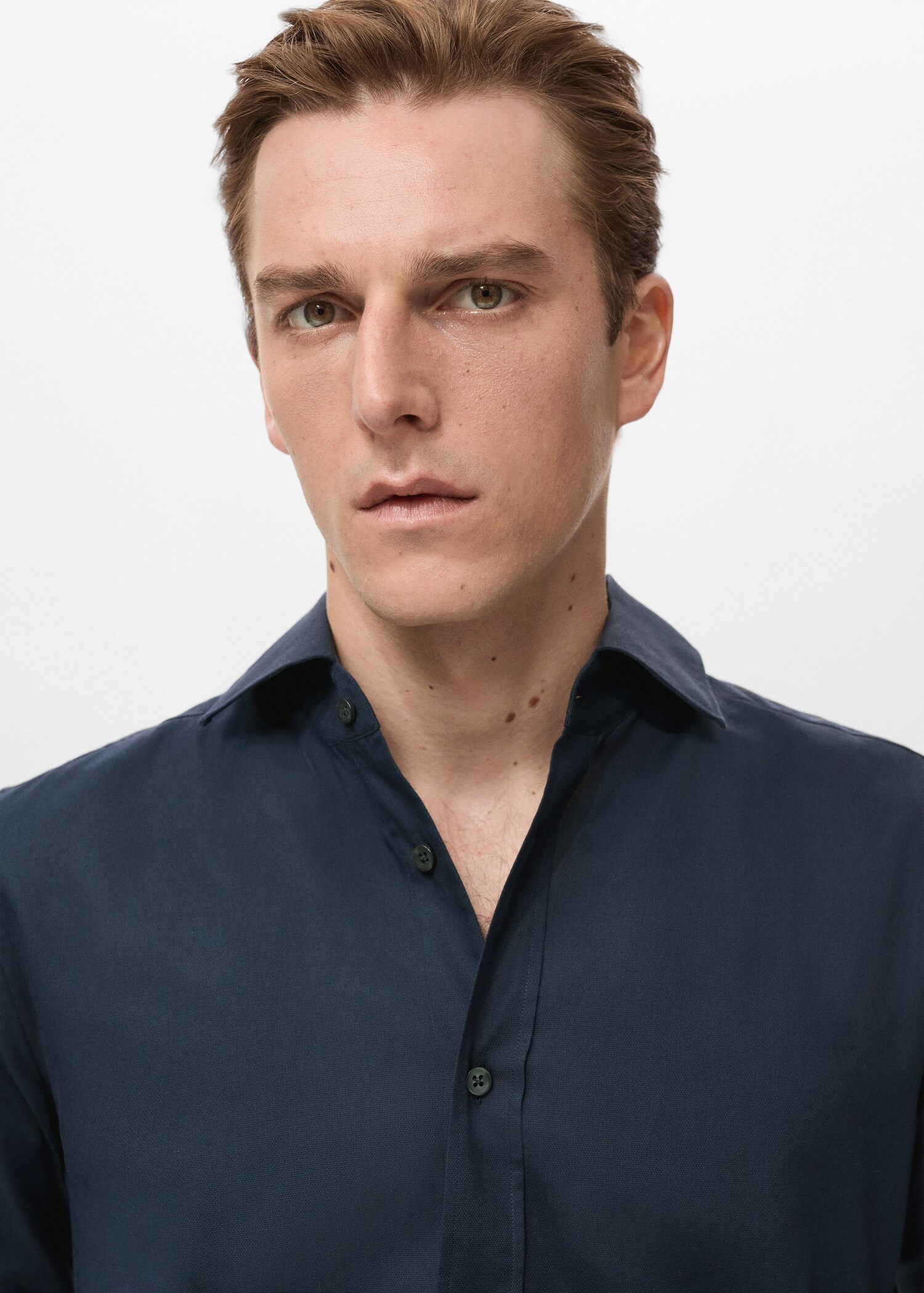 100% cotton slim-fit shirt - Details of the article 1