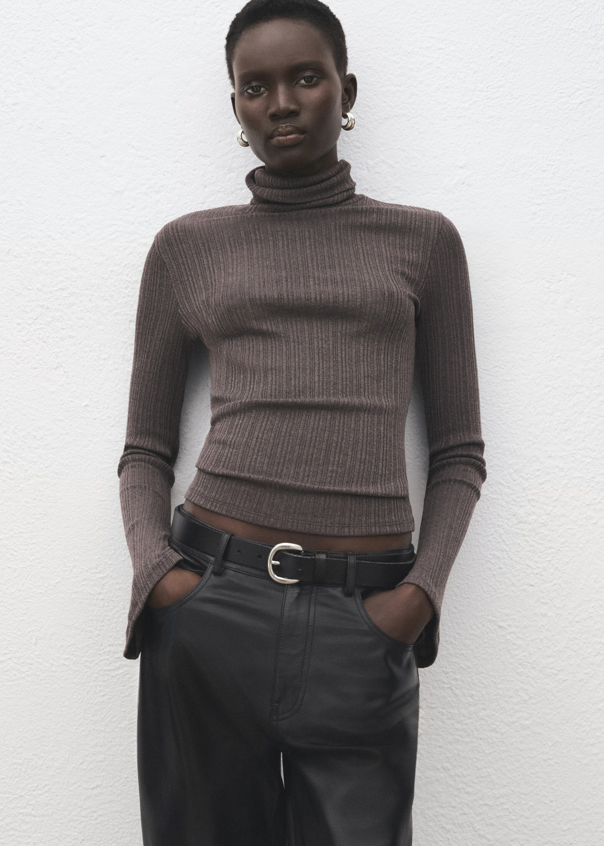 Turtleneck sweater with flared sleeves - Medium plane, Medium Brown. Ref: 27041317-00.