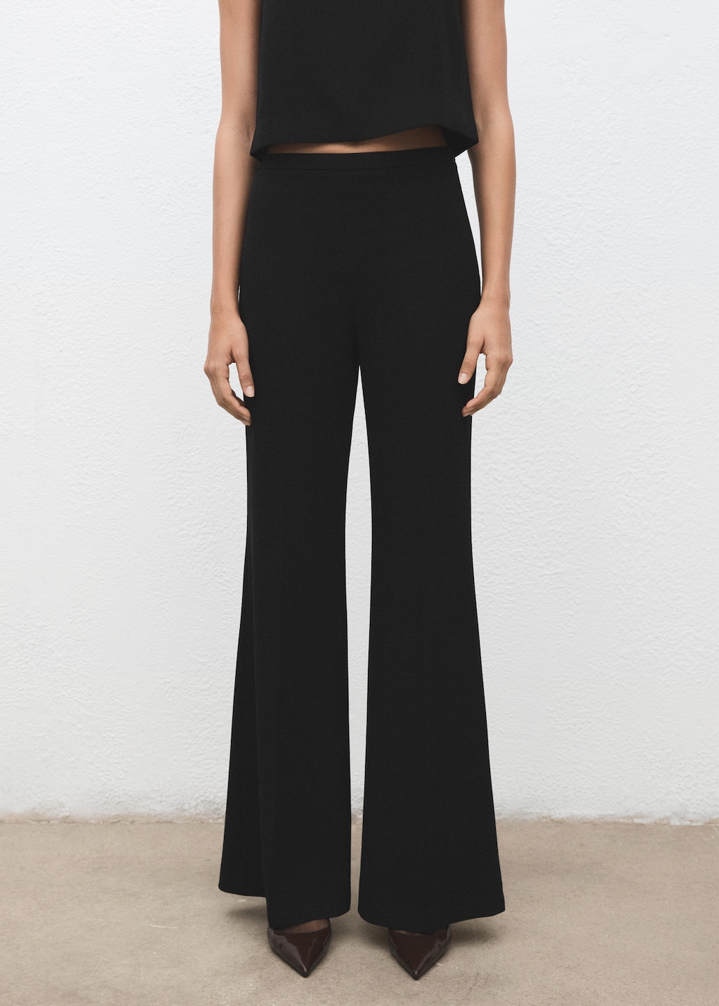 Fine-knit trousers with elastic waist