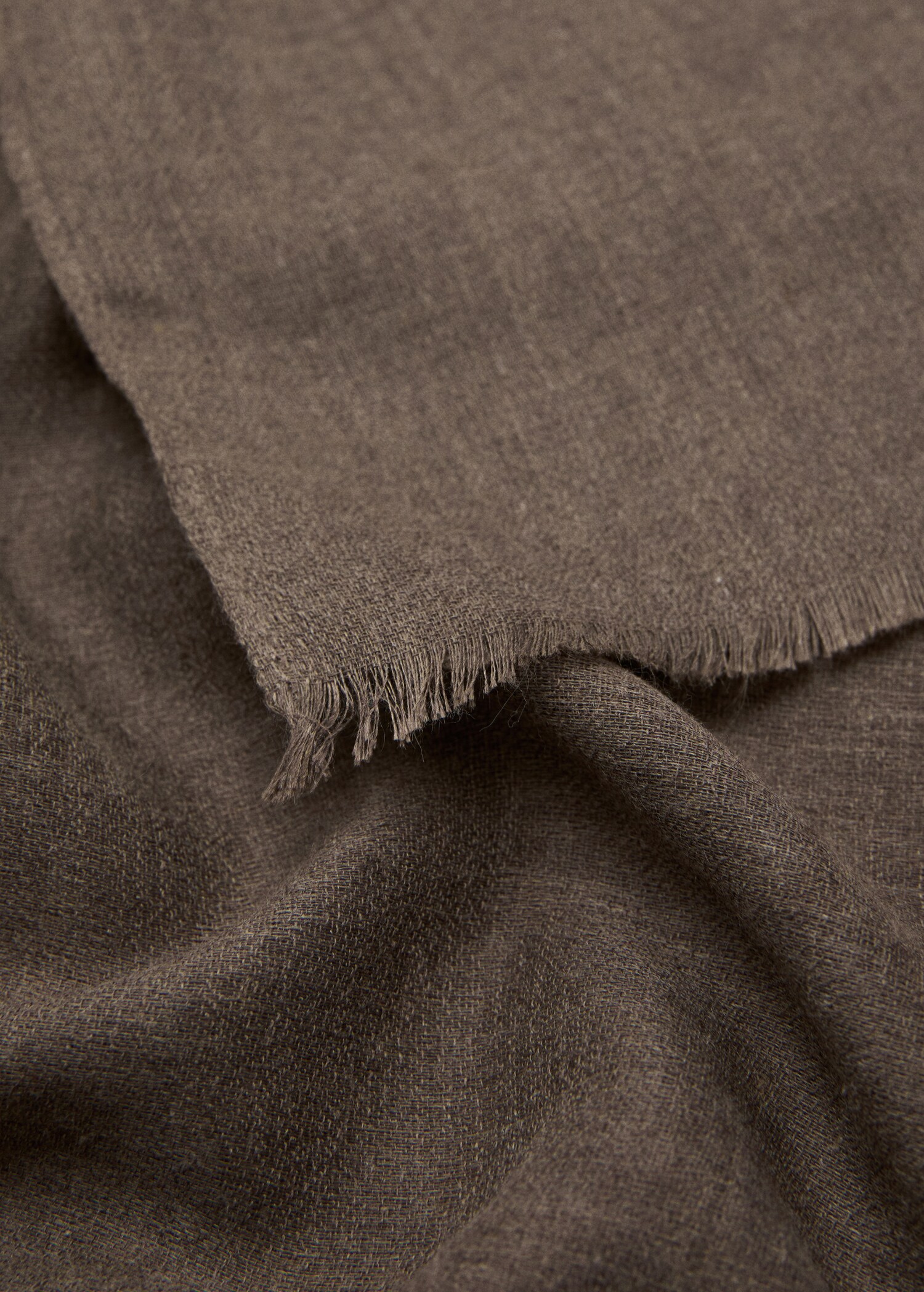 Frayed edge scarf - Details of the article 1