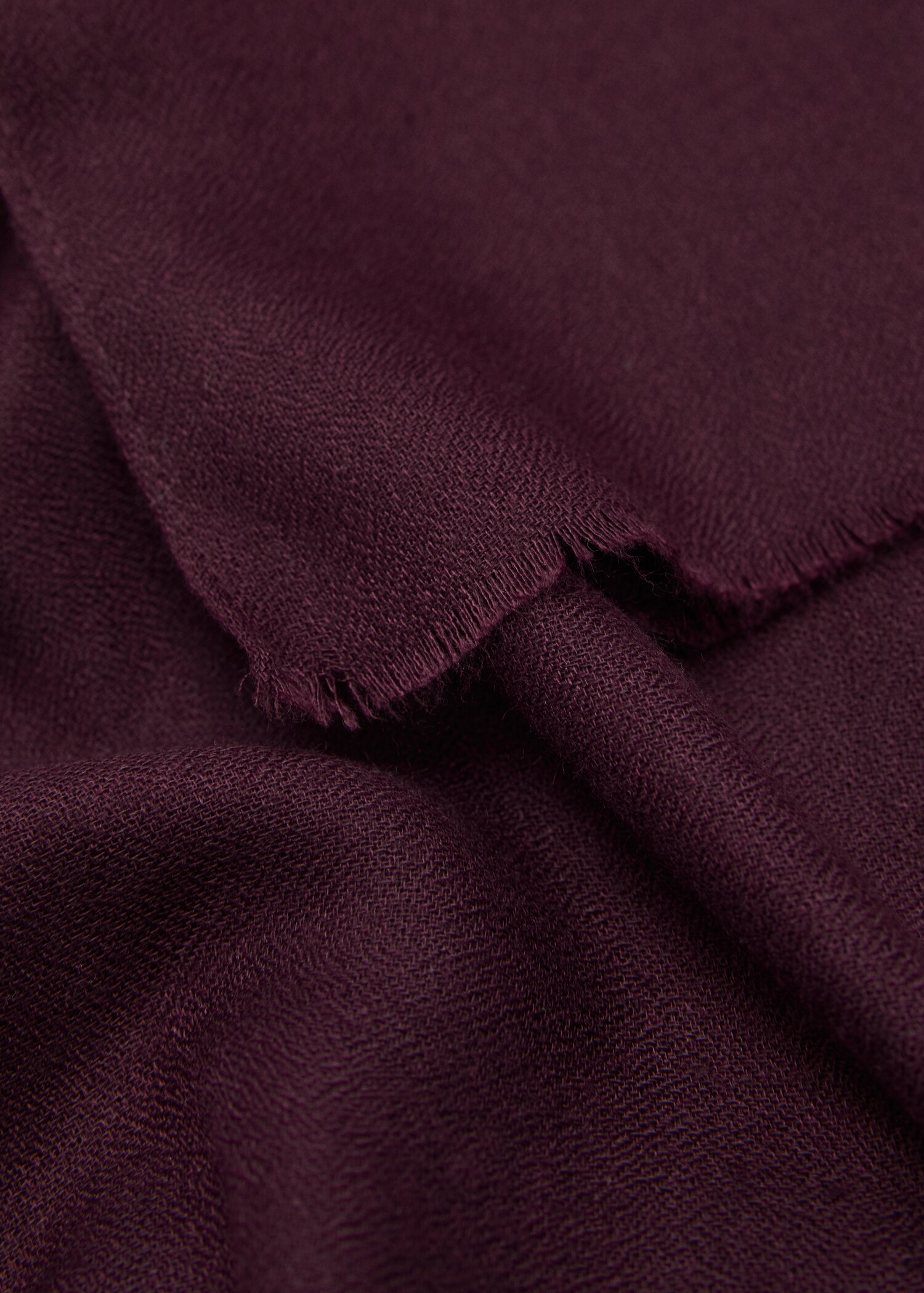 Frayed edge scarf - Details of the article 1