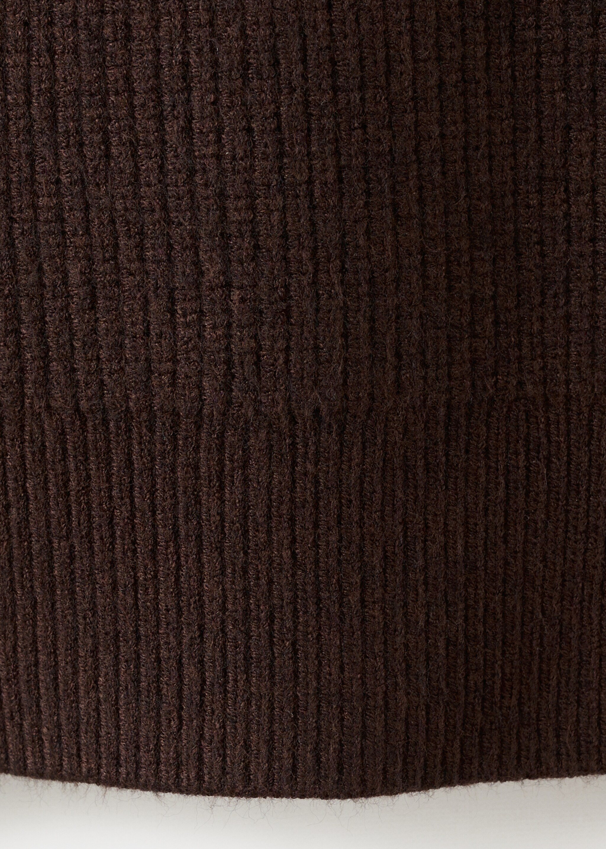 Pullover mit kontrastierendem Kragen und Reißverschluss - Detail des Artikels 0, Schokolade. Ref: 27041331-00.