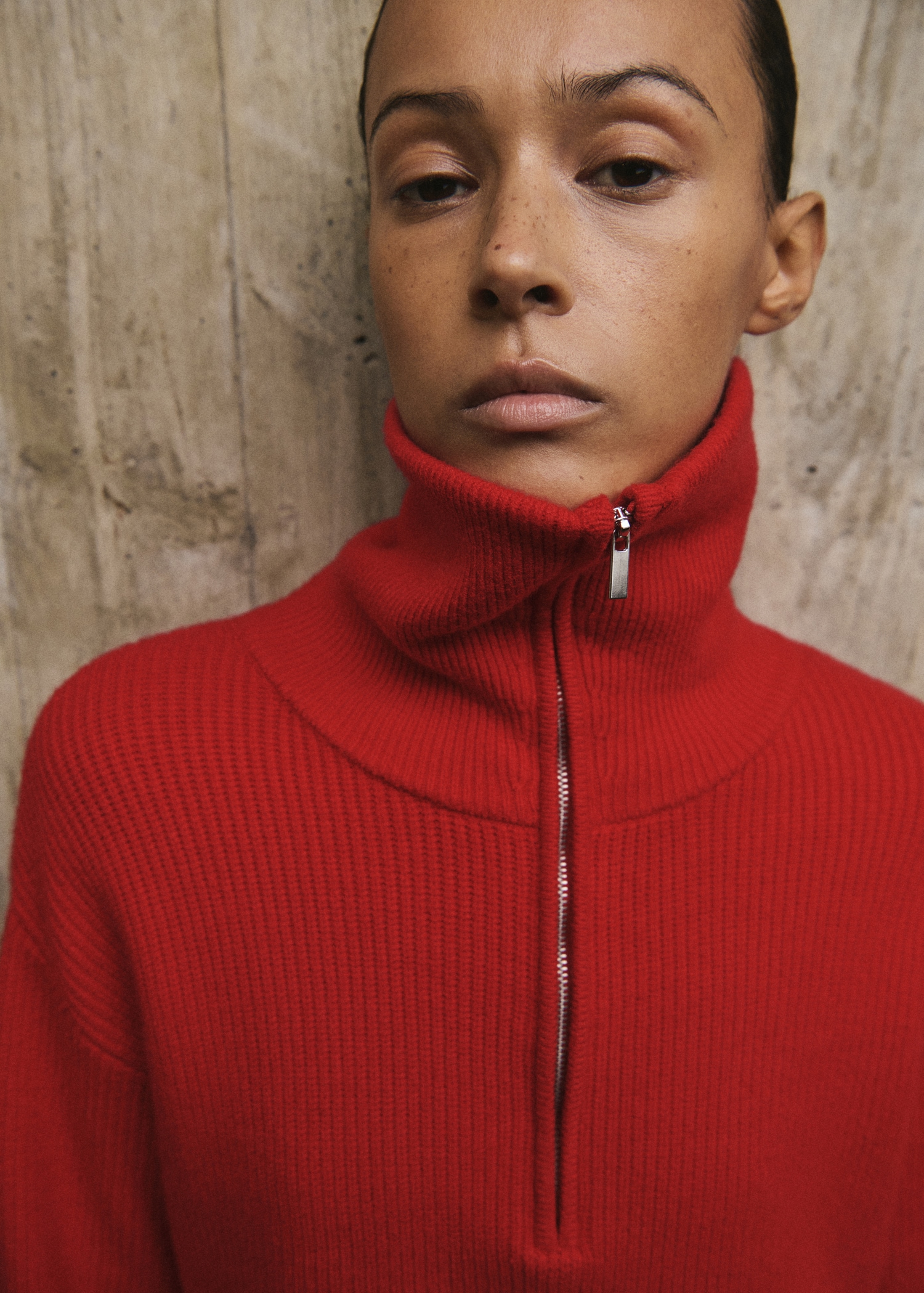 Sweater with contrasting zip collar - Details of the article 1