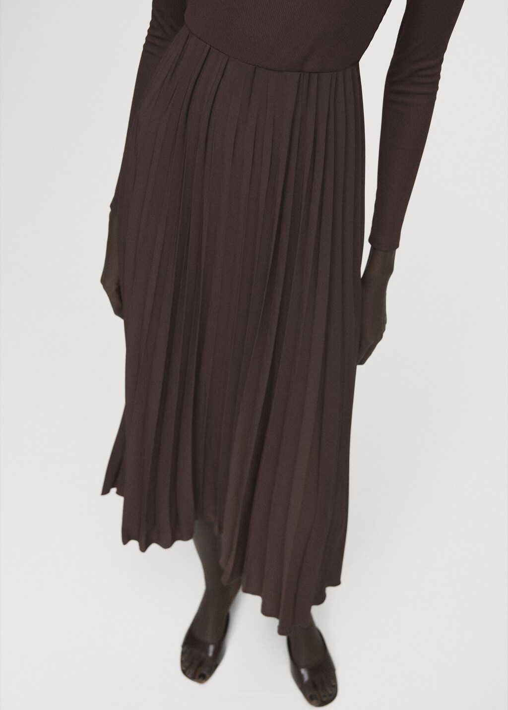 Flared midi-dress with belt - image 4