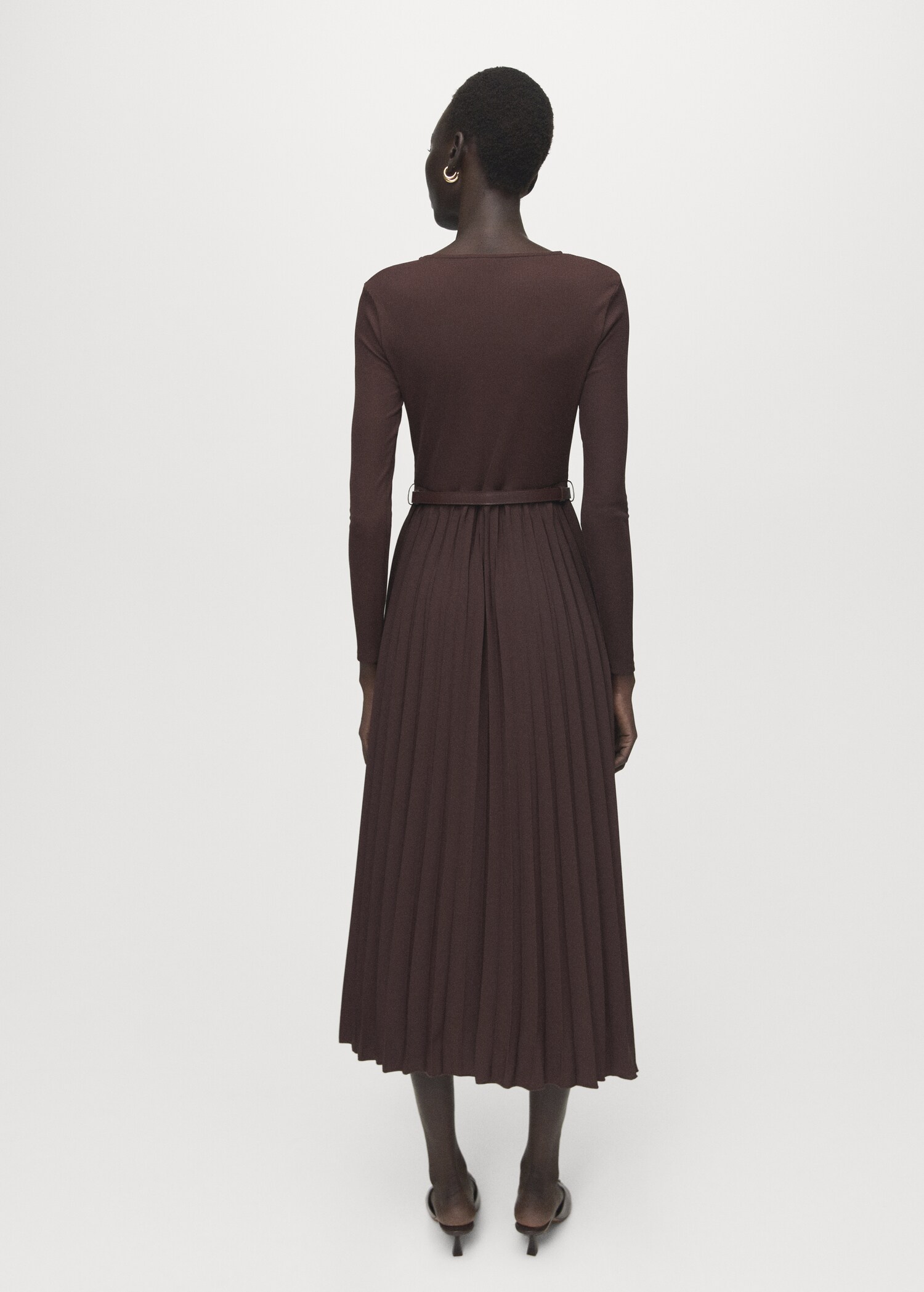 Flared midi-dress with belt - Reverse of the article