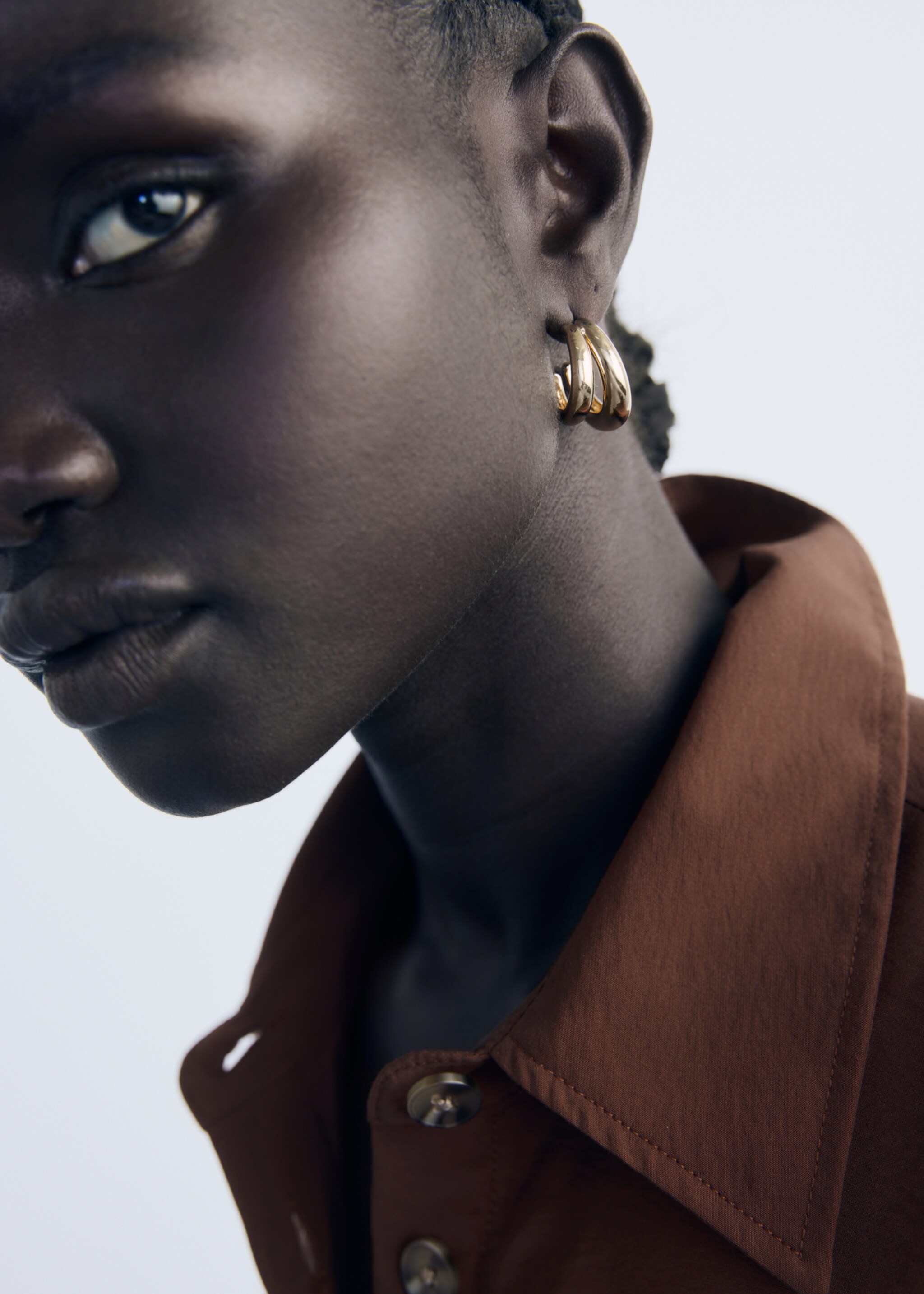 Double hoop earrings - Details of the article 9, Gold. Ref: 27041335-00.