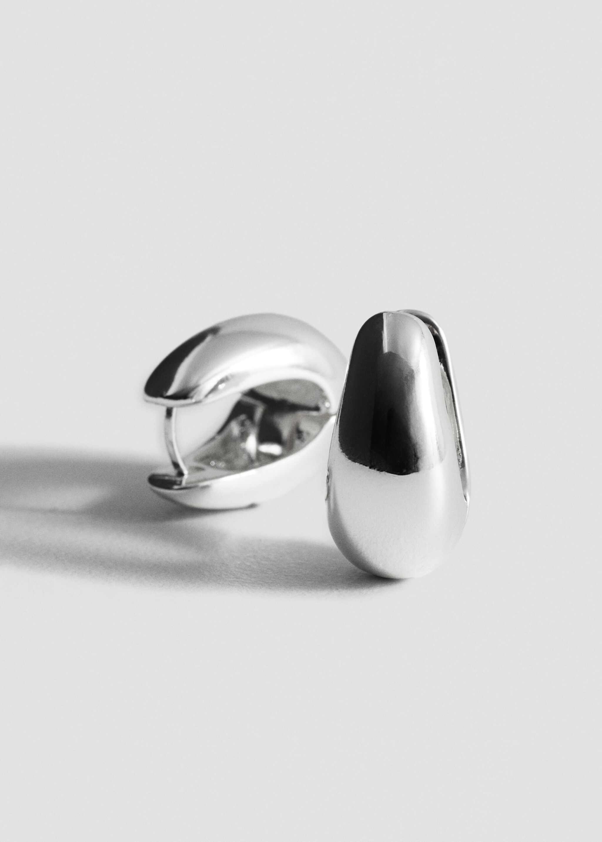 Volume hoop earrings - Medium plane, Silver. Ref: 27041345-00.