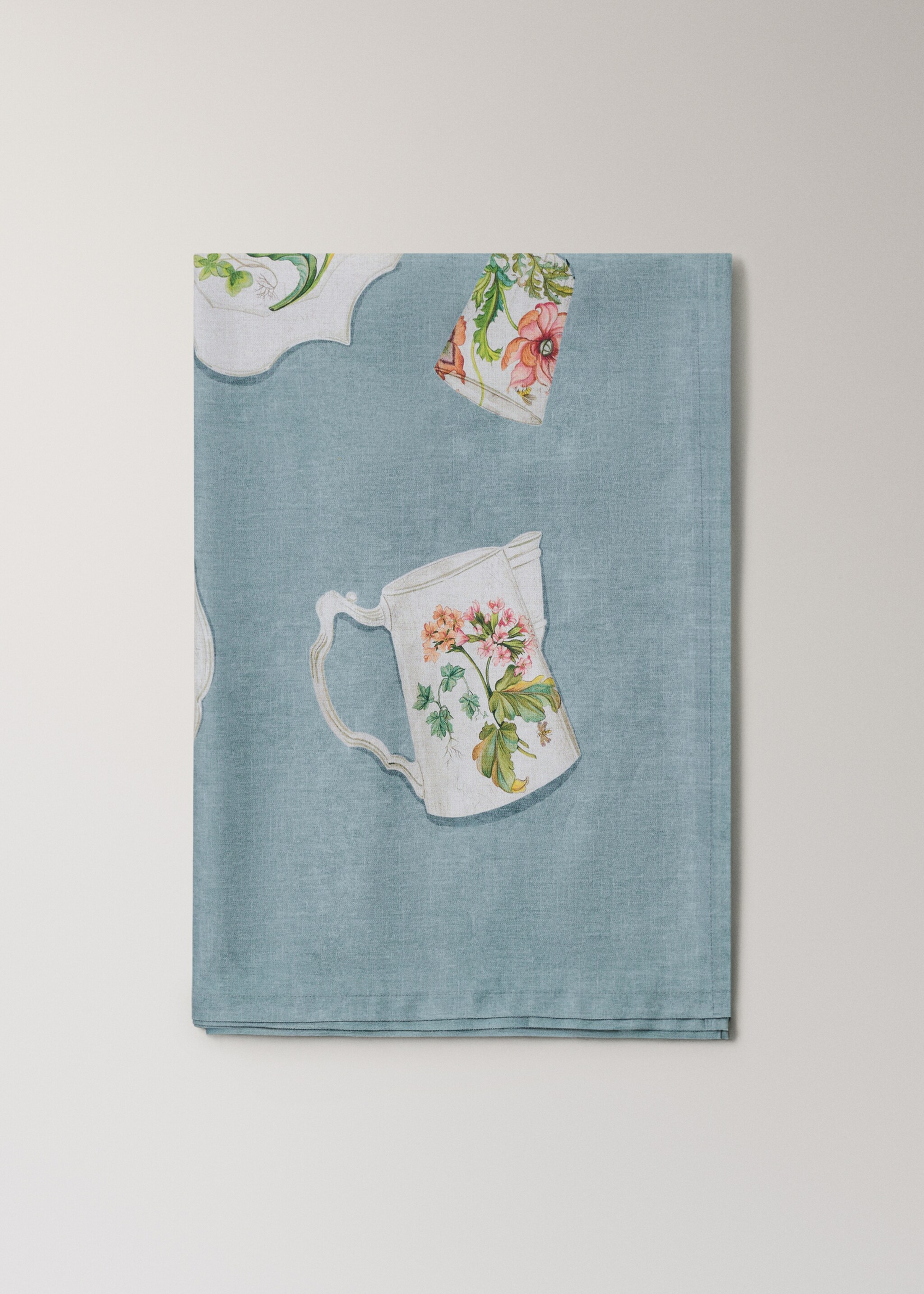 Cotton tablecloth with vintage porcelain elements for 6 to 8 guests - Article without model, Ink Blue. Ref: 27041517-00.