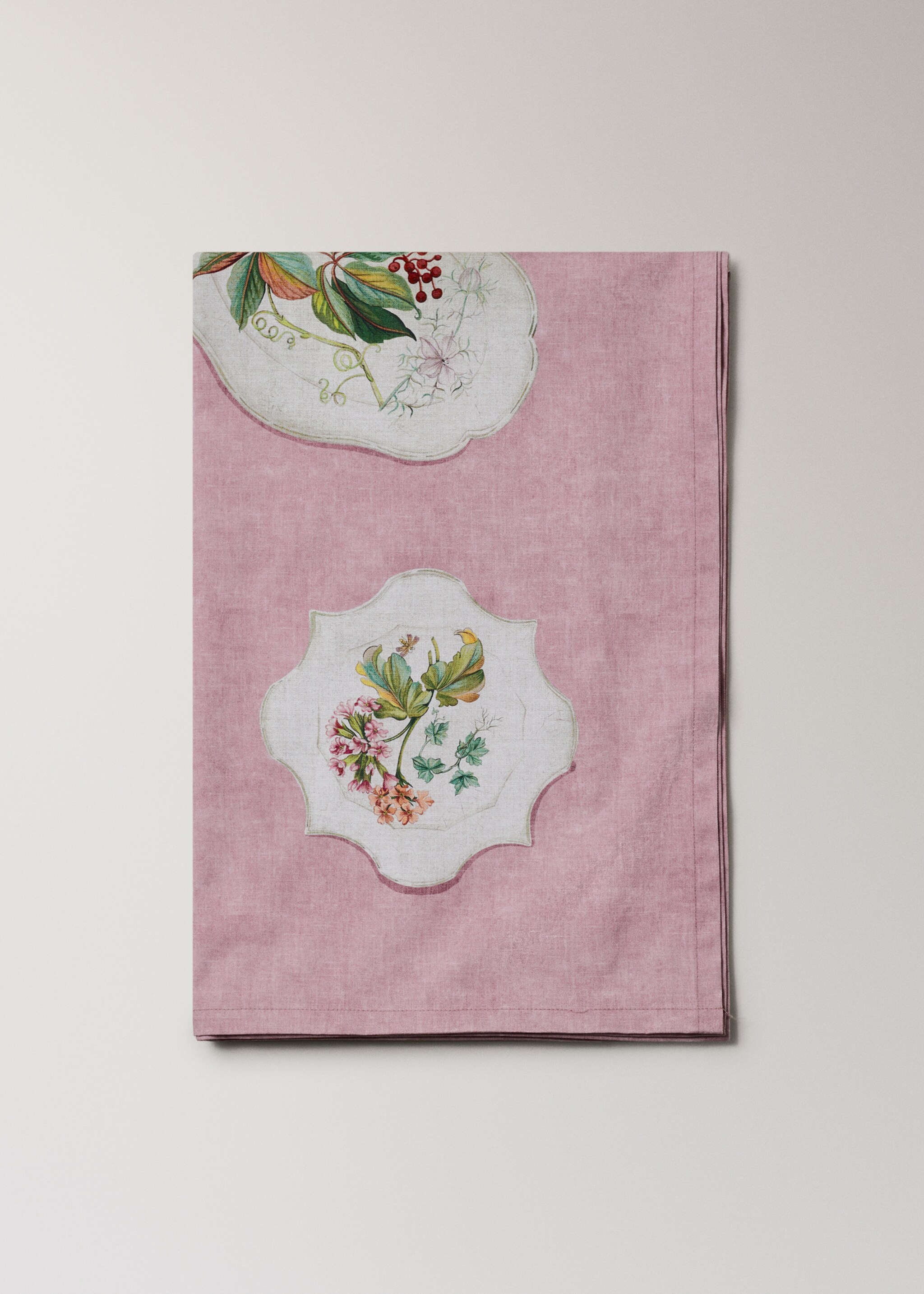 Cotton tablecloth with vintage porcelain elements for 6 to 8 guests - Article without model, Pink. Ref: 27041517-00.