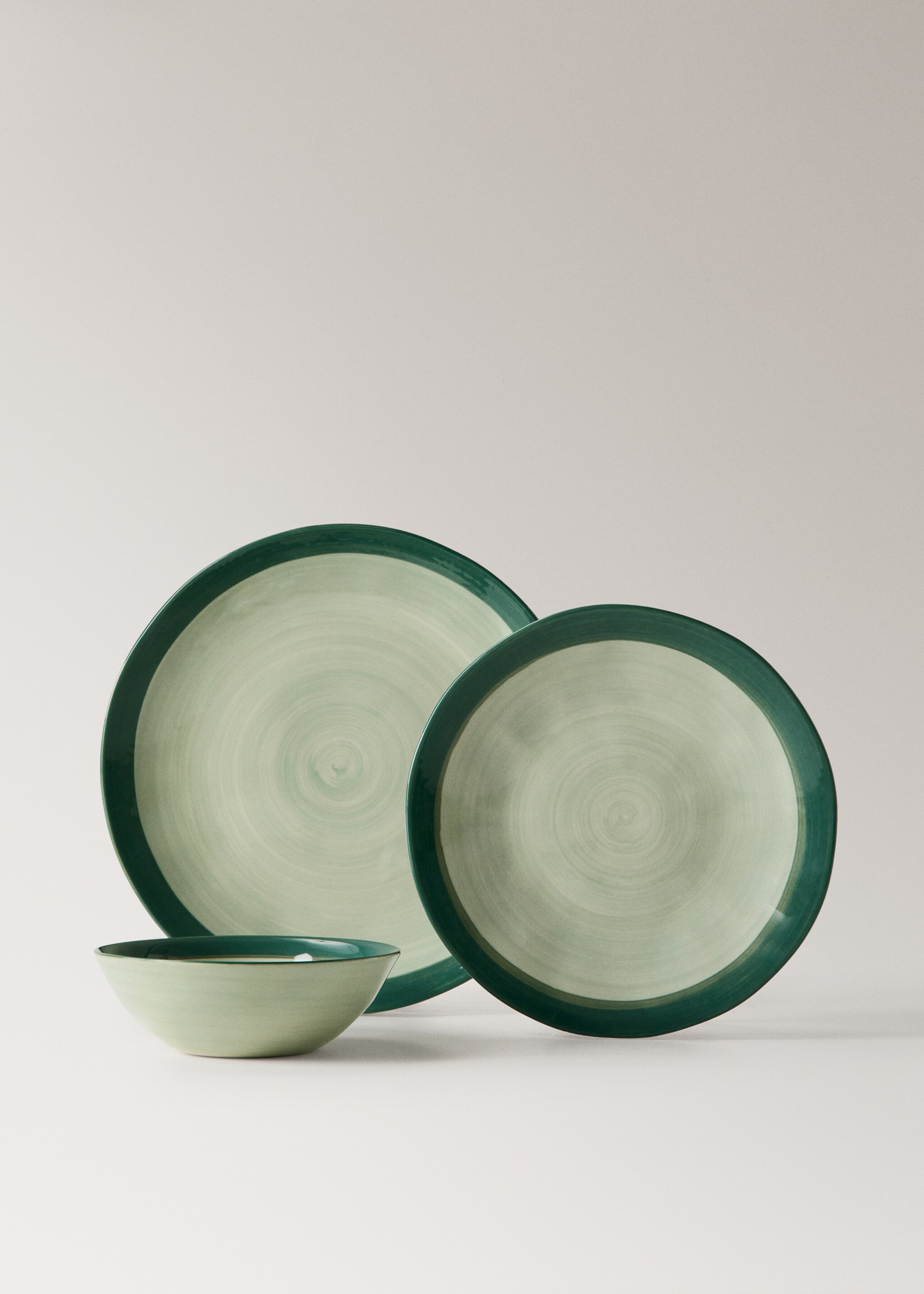 Two-tone stoneware flat plate - Details of the article 3, Forest Green. Ref: 27041524-00.