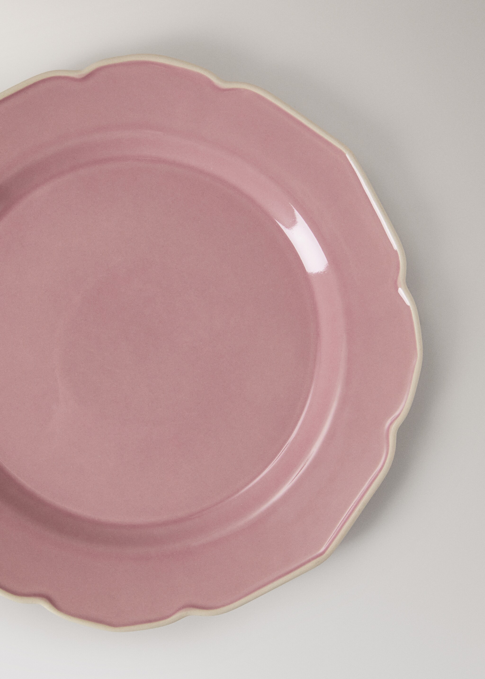 Stoneware flat plate with wavy design - Details of the article 1, Pink. Ref: 27041525-00.